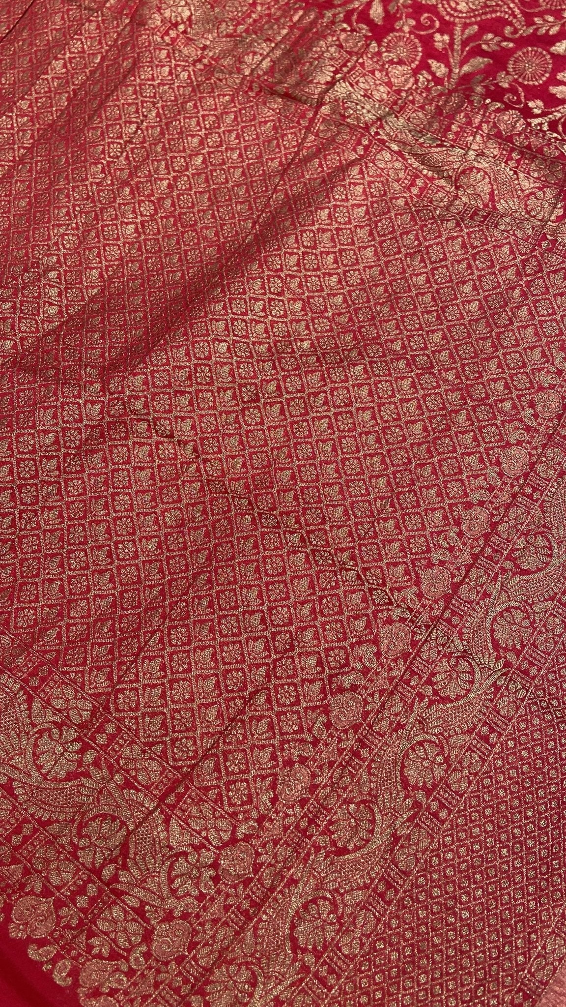 Premium Crush Georgette Saree - Kanjeevaram Silk Mandir