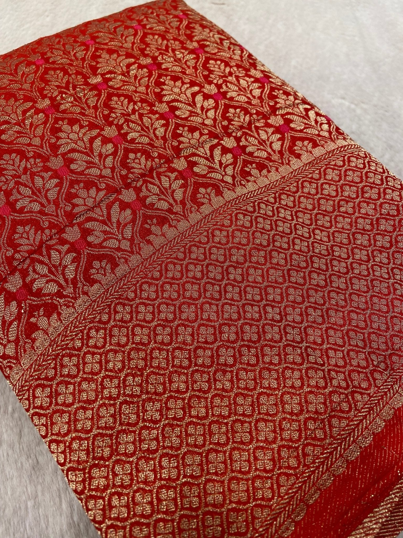 Premium Crush Georgette Saree - Kanjeevaram Silk Mandir