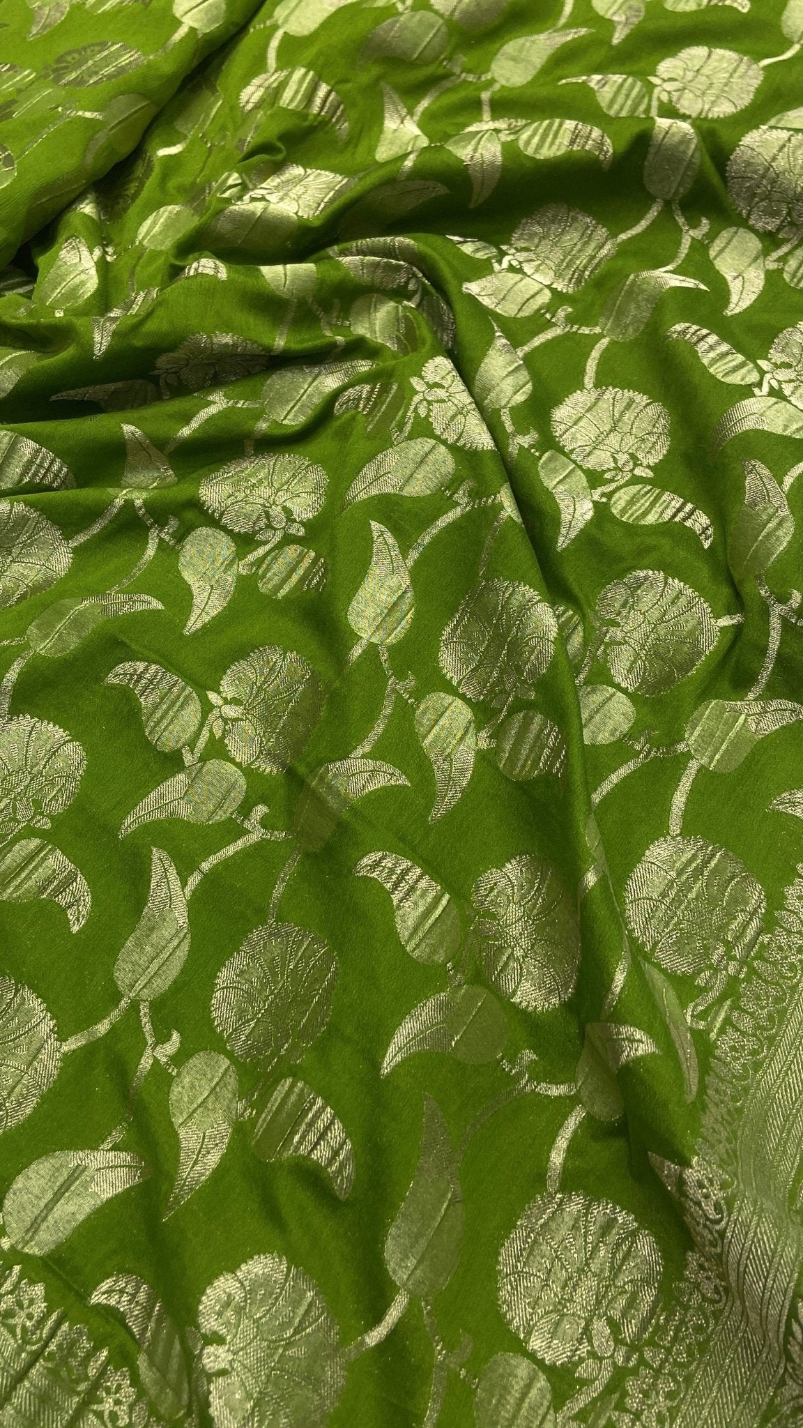 Premium Crush Georgette Saree - Kanjeevaram Silk Mandir