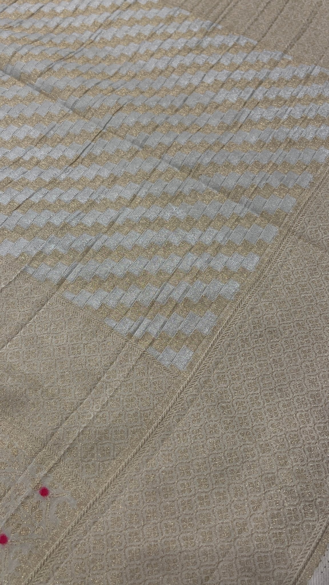 Premium Crush Georgette Saree - Kanjeevaram Silk Mandir