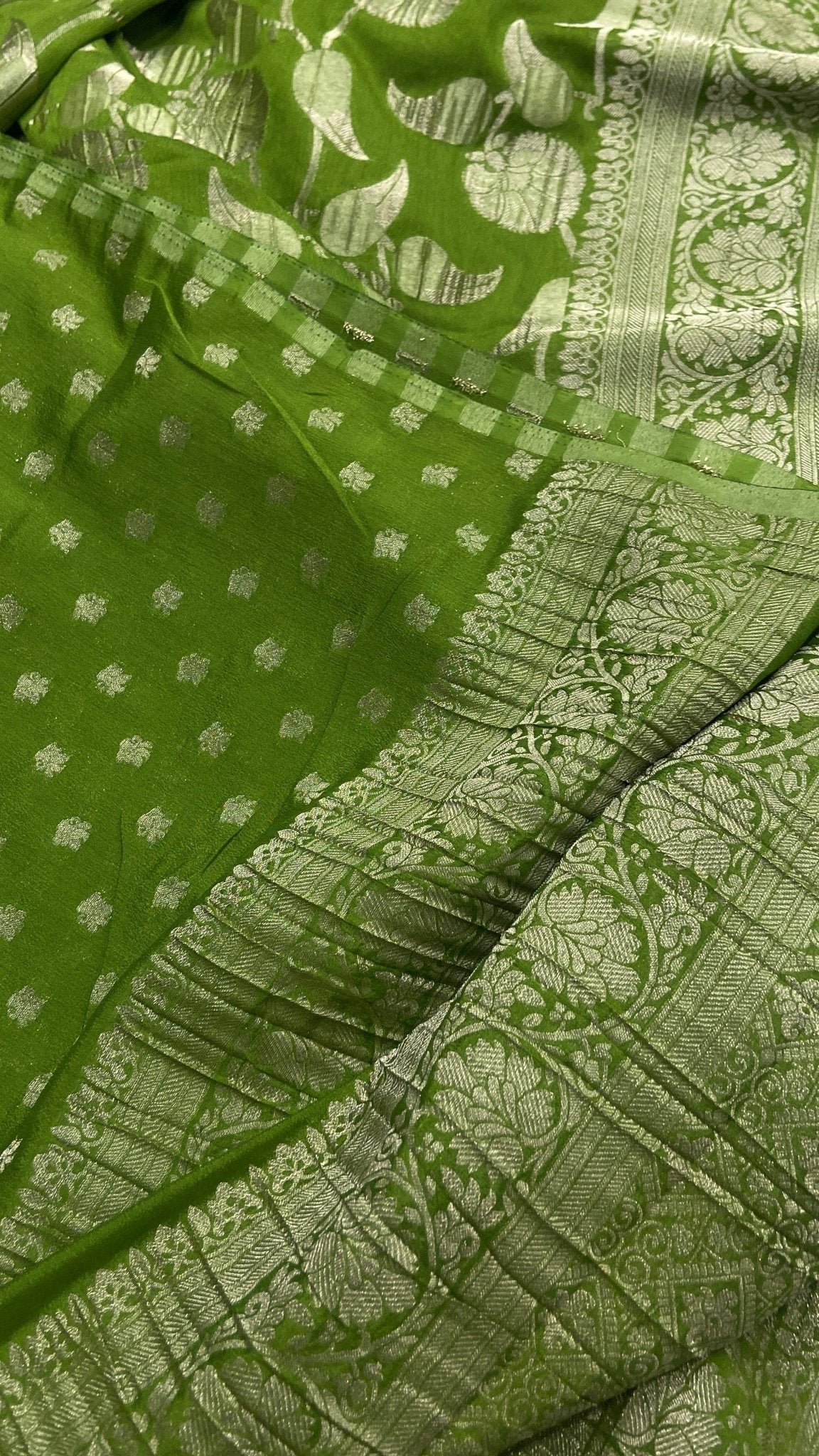 Premium Crush Georgette Saree - Kanjeevaram Silk Mandir