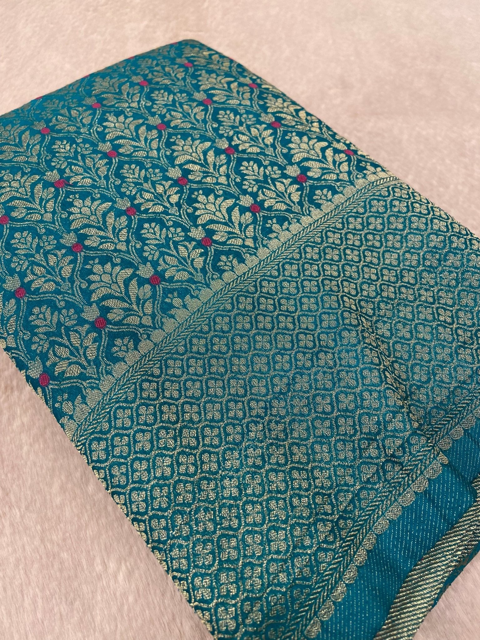 Premium Crush Georgette Saree - Kanjeevaram Silk Mandir