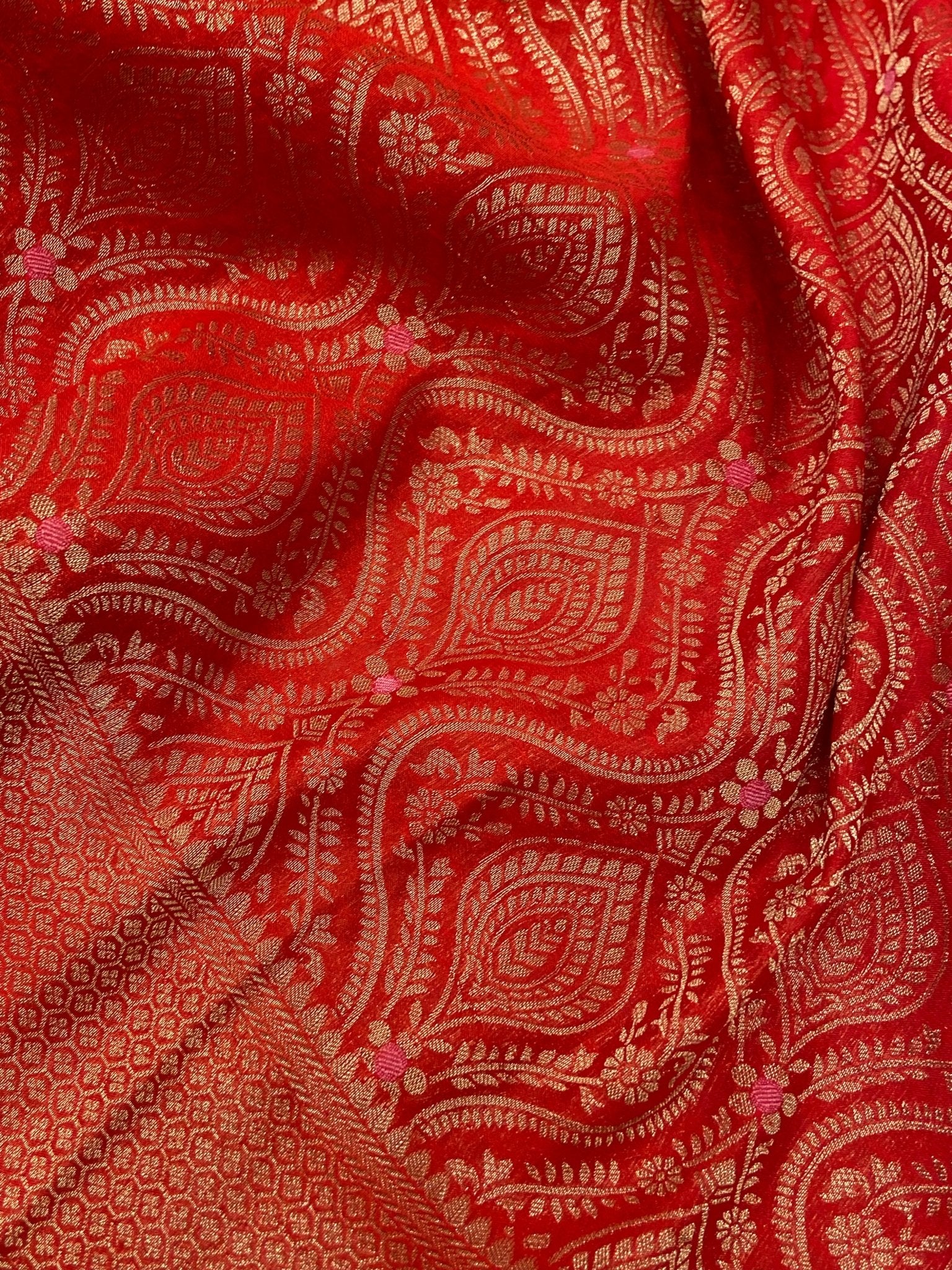 Premium Crush Georgette Saree - Kanjeevaram Silk Mandir