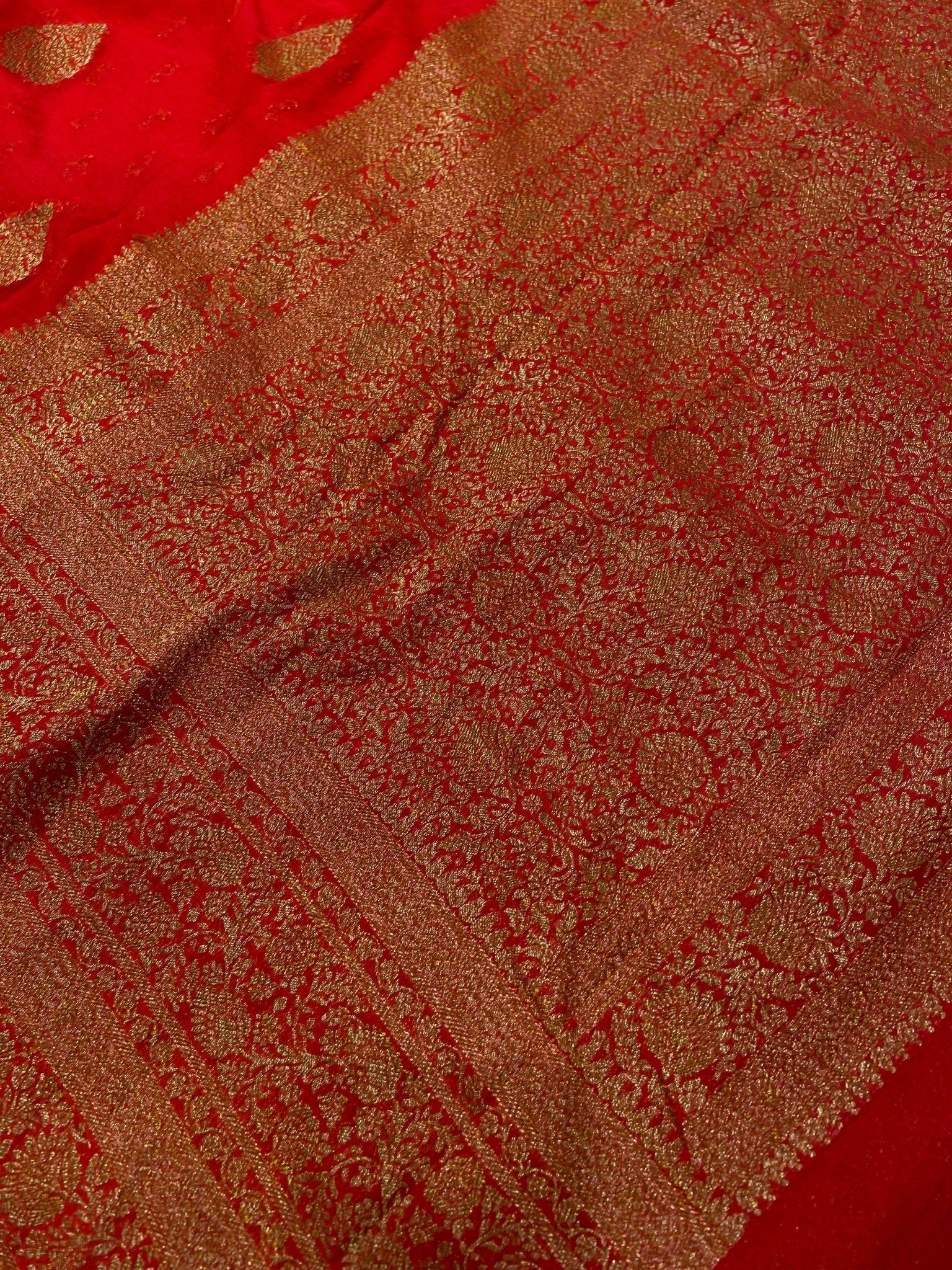 Premium Crush Georgette Saree - Kanjeevaram Silk Mandir