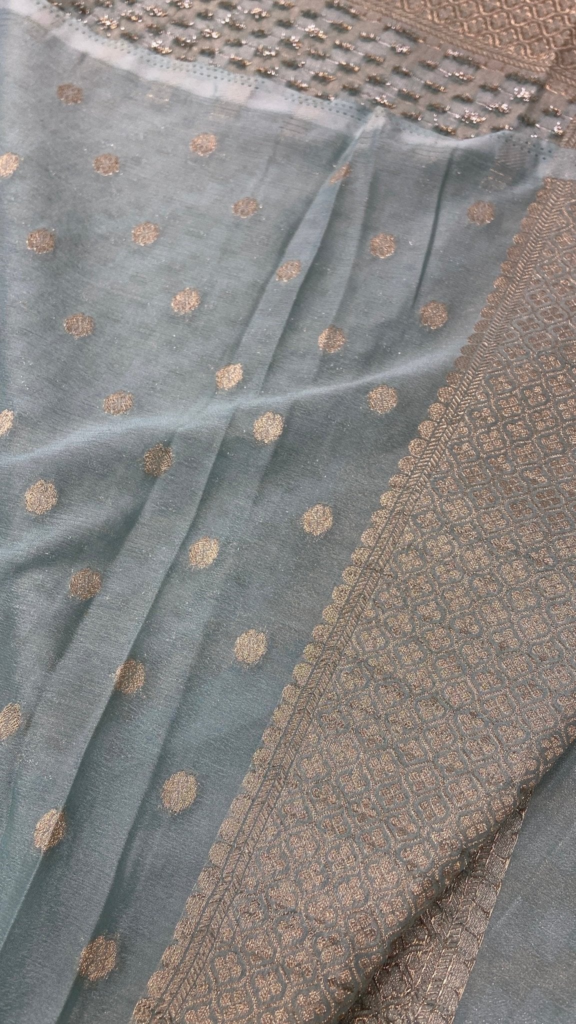 Premium Crush Georgette Saree - Kanjeevaram Silk Mandir
