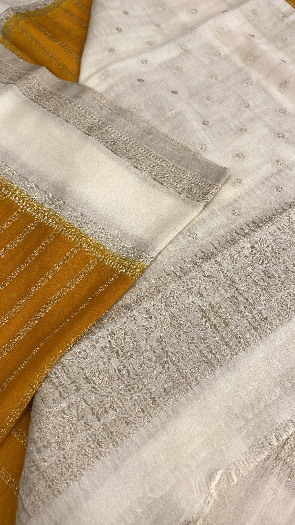 Premium Crush Georgette Saree - Kanjeevaram Silk Mandir