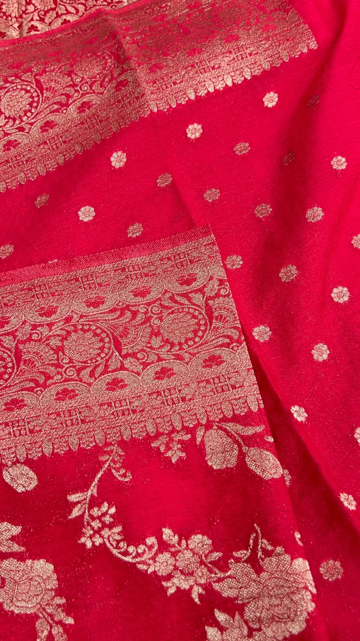 Premium Crush Georgette Saree 🌸💓 - Kanjeevaram Silk Mandir
