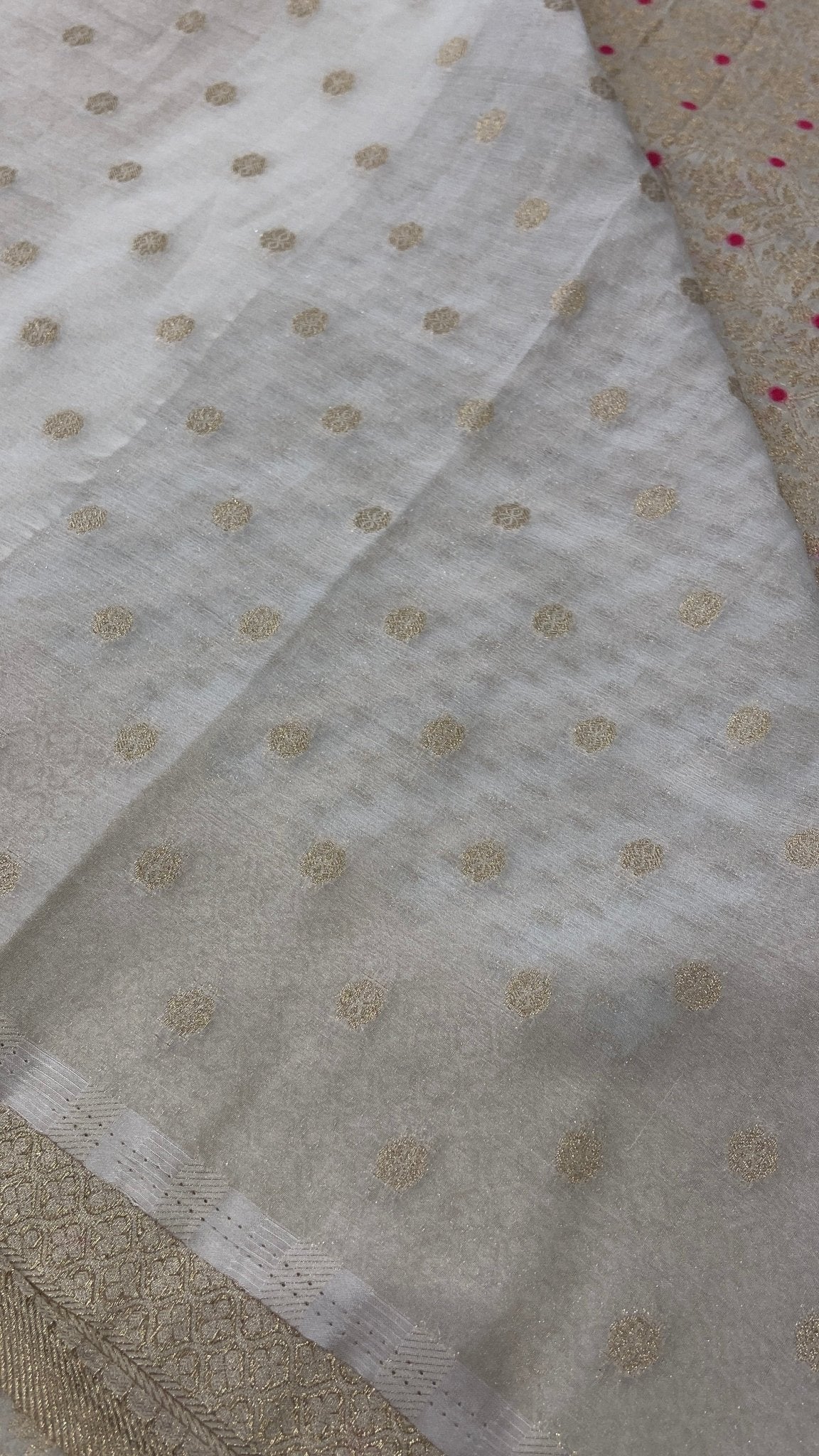 Premium Crush Georgette Saree - Kanjeevaram Silk Mandir