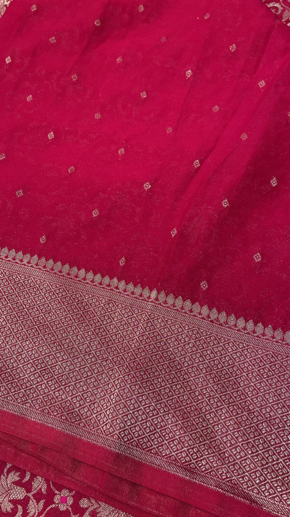 Premium Crush Georgette Saree - Kanjeevaram Silk Mandir