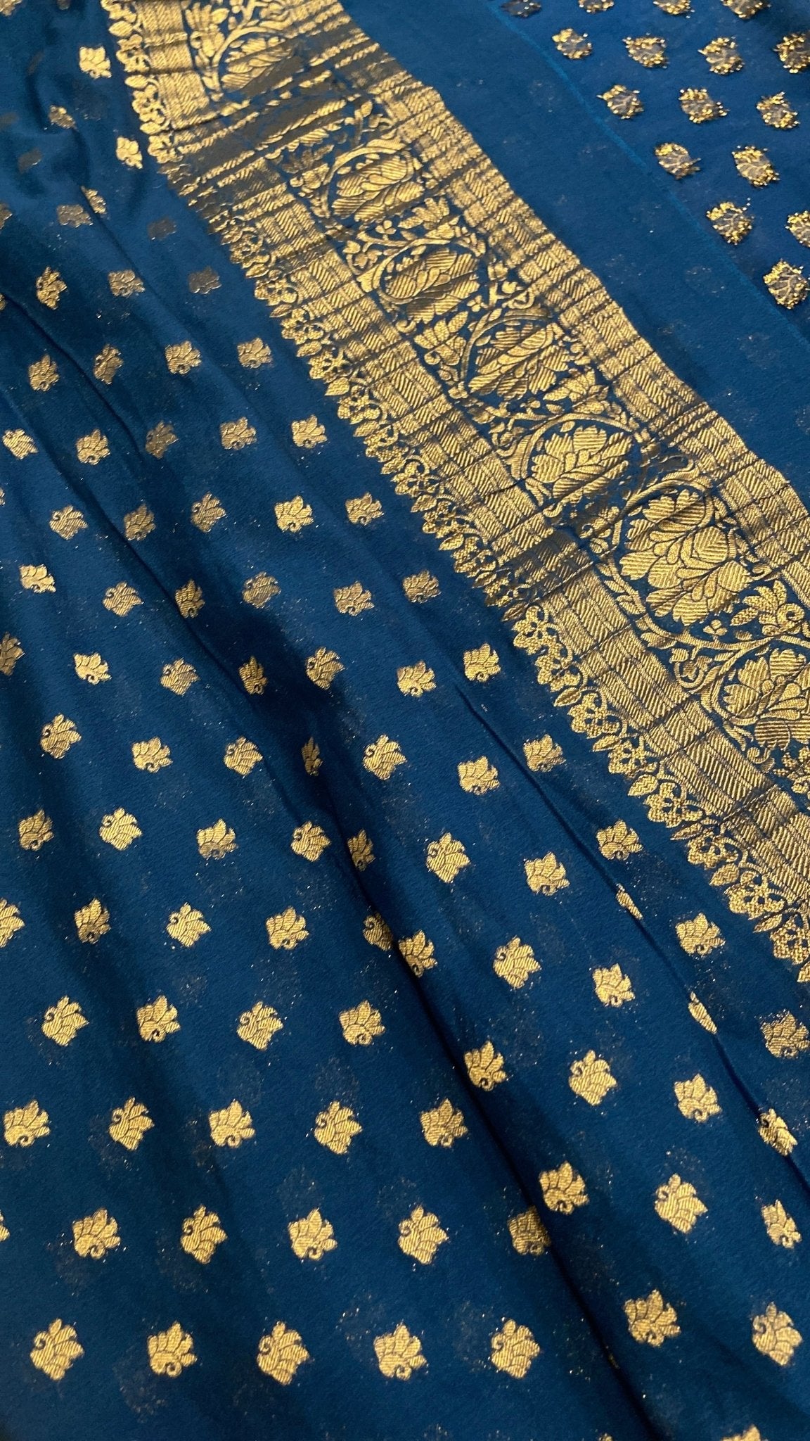 Premium Crush Georgette Saree - Kanjeevaram Silk Mandir