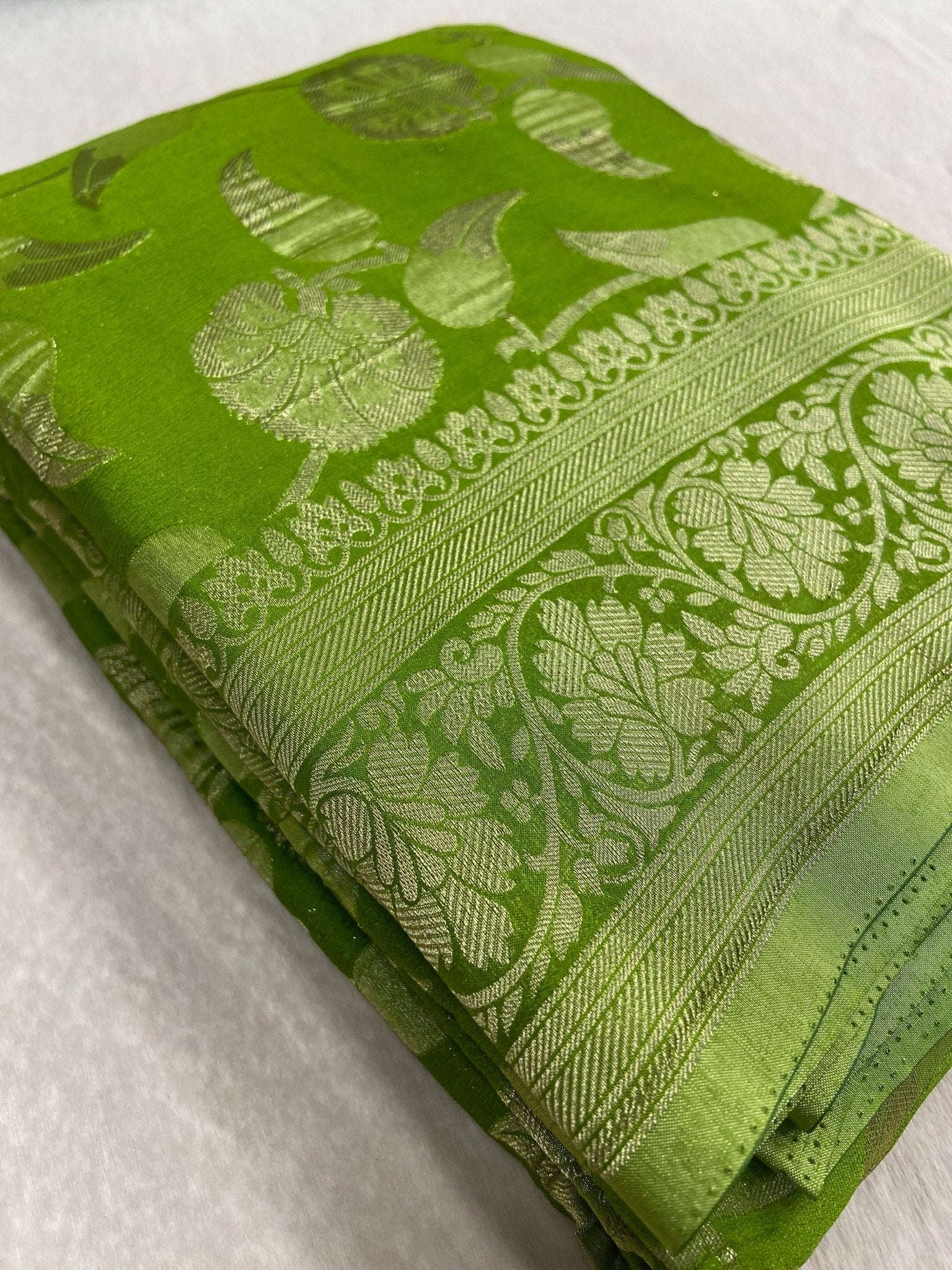 Premium Crush Georgette Saree - Kanjeevaram Silk Mandir