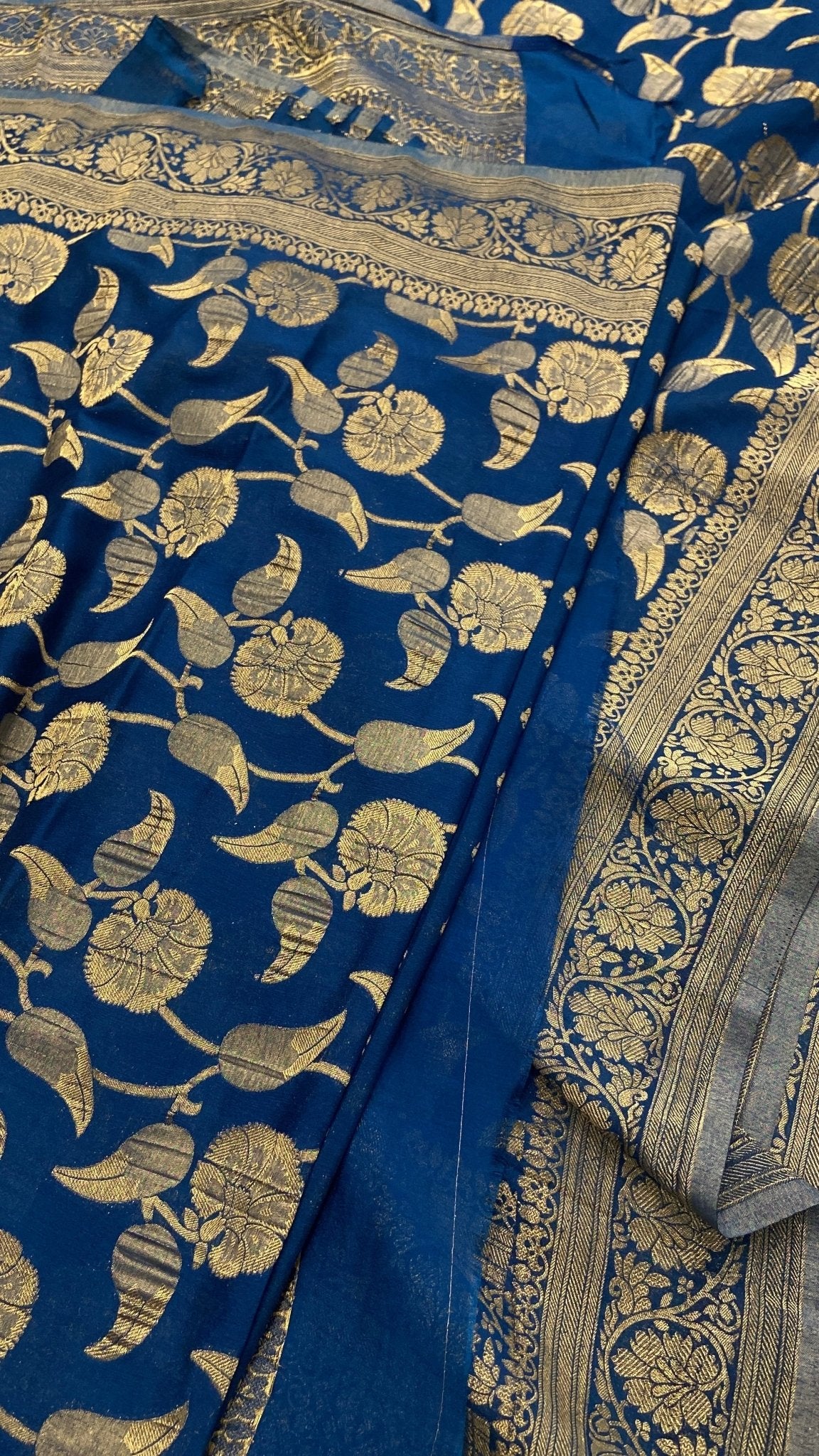 Premium Crush Georgette Saree - Kanjeevaram Silk Mandir