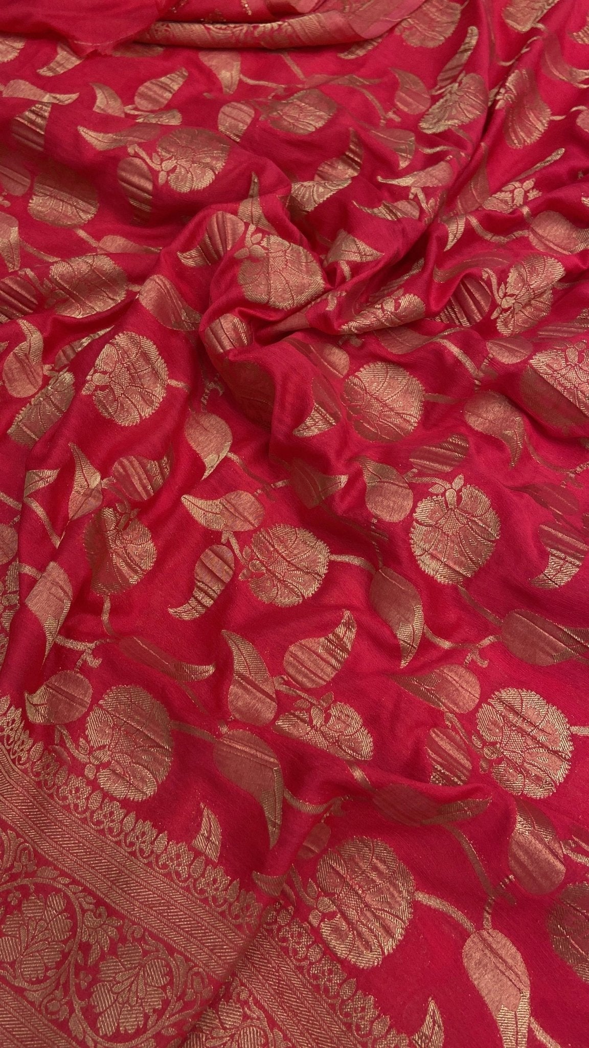 Premium Crush Georgette Saree (Peach) - Kanjeevaram Silk Mandir