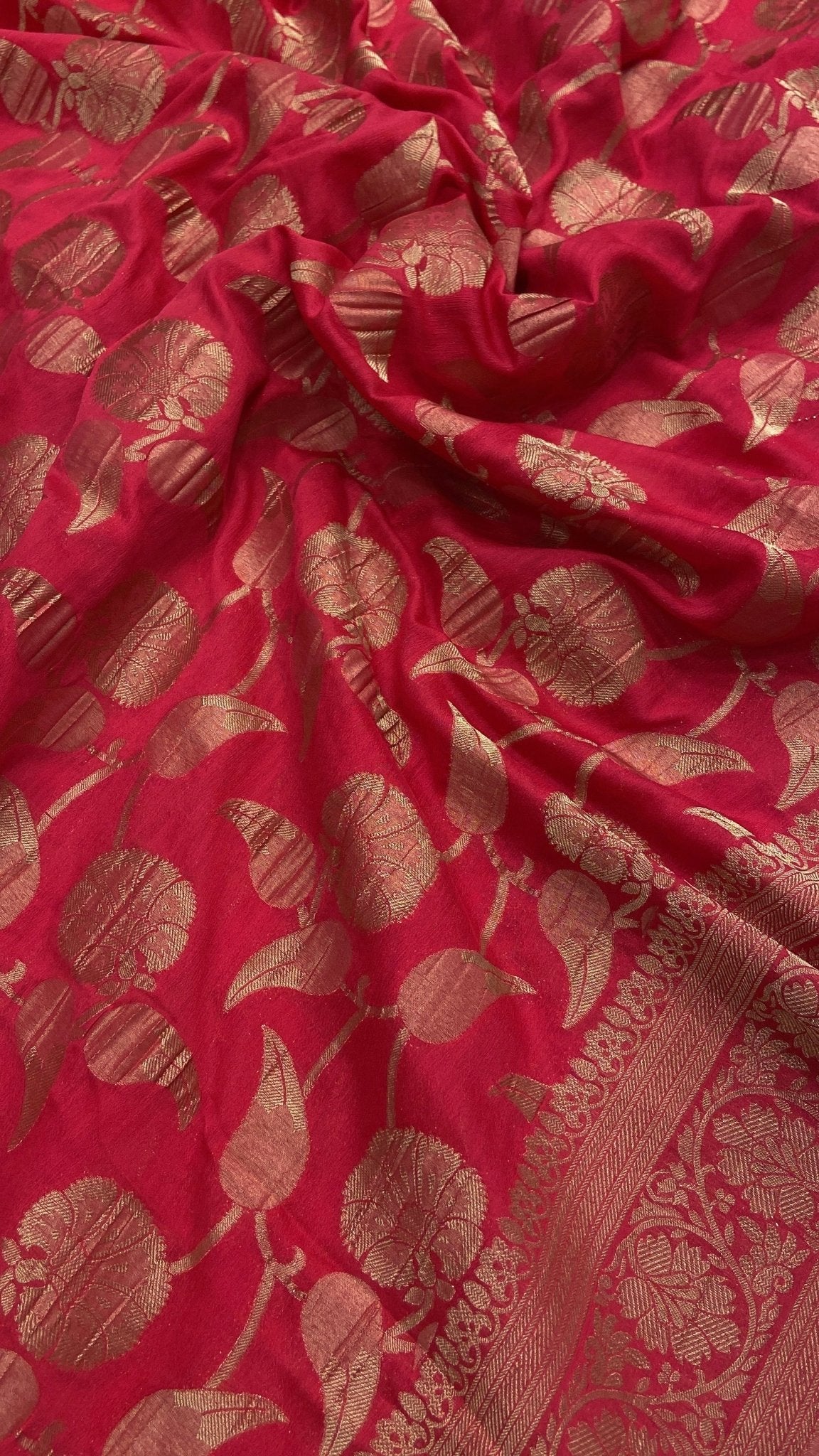 Premium Crush Georgette Saree (Peach) - Kanjeevaram Silk Mandir