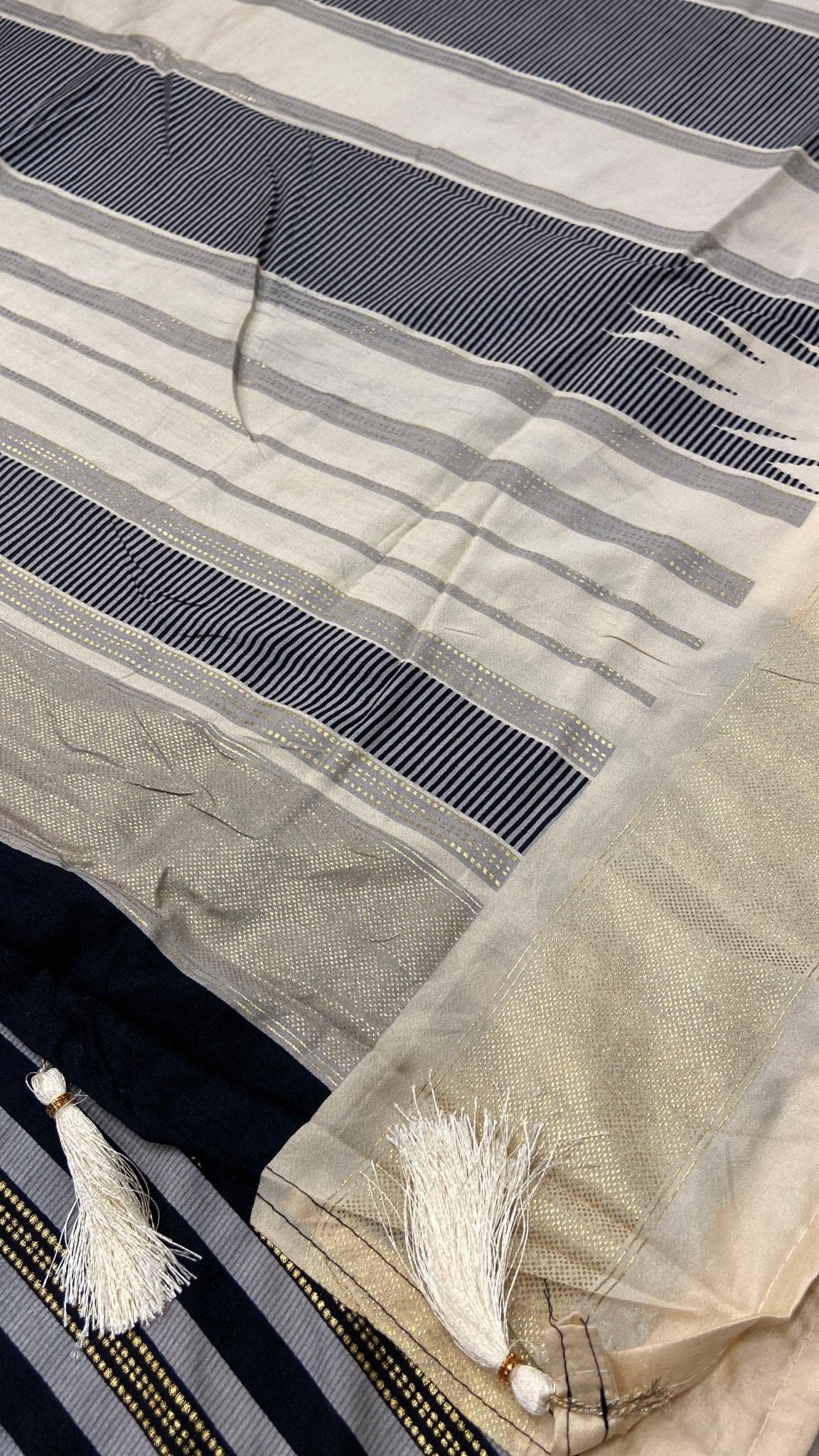 Premium Dola Silk Saree - Kanjeevaram Silk Mandir