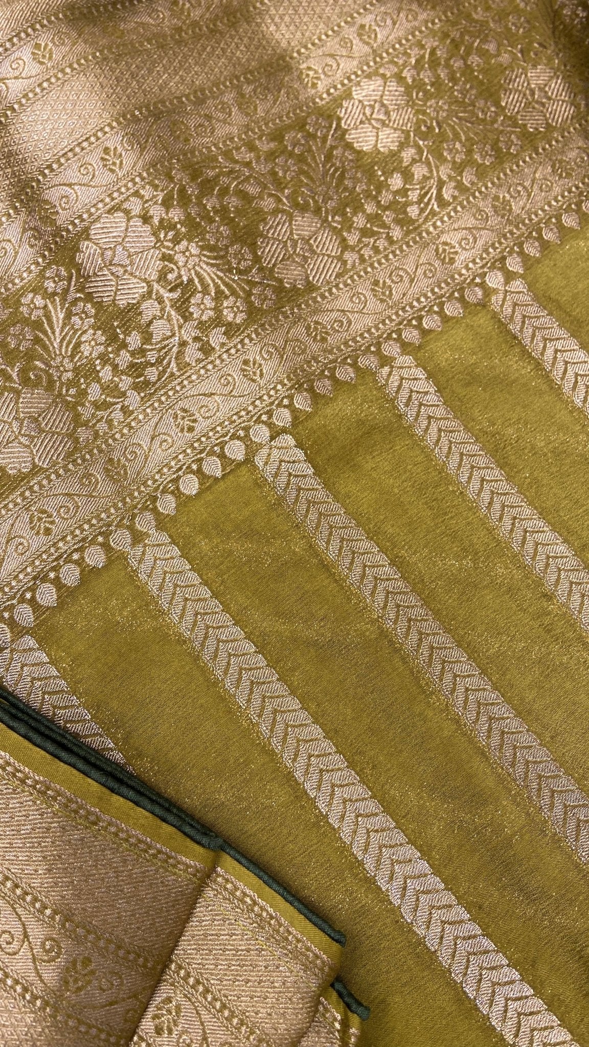 Premium Dola Silk Saree - Kanjeevaram Silk Mandir