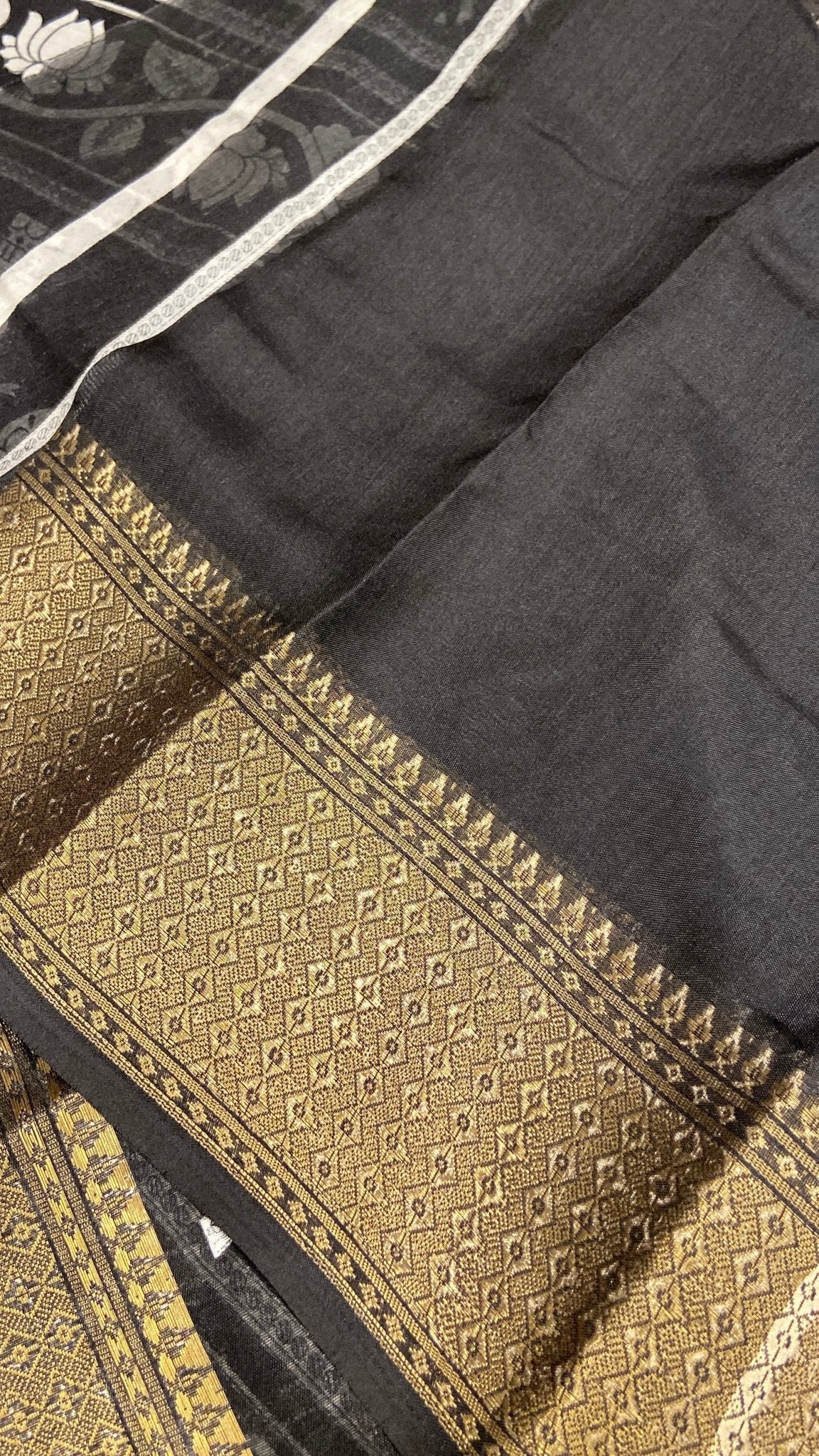 Premium Dola Silk Saree - Kanjeevaram Silk Mandir