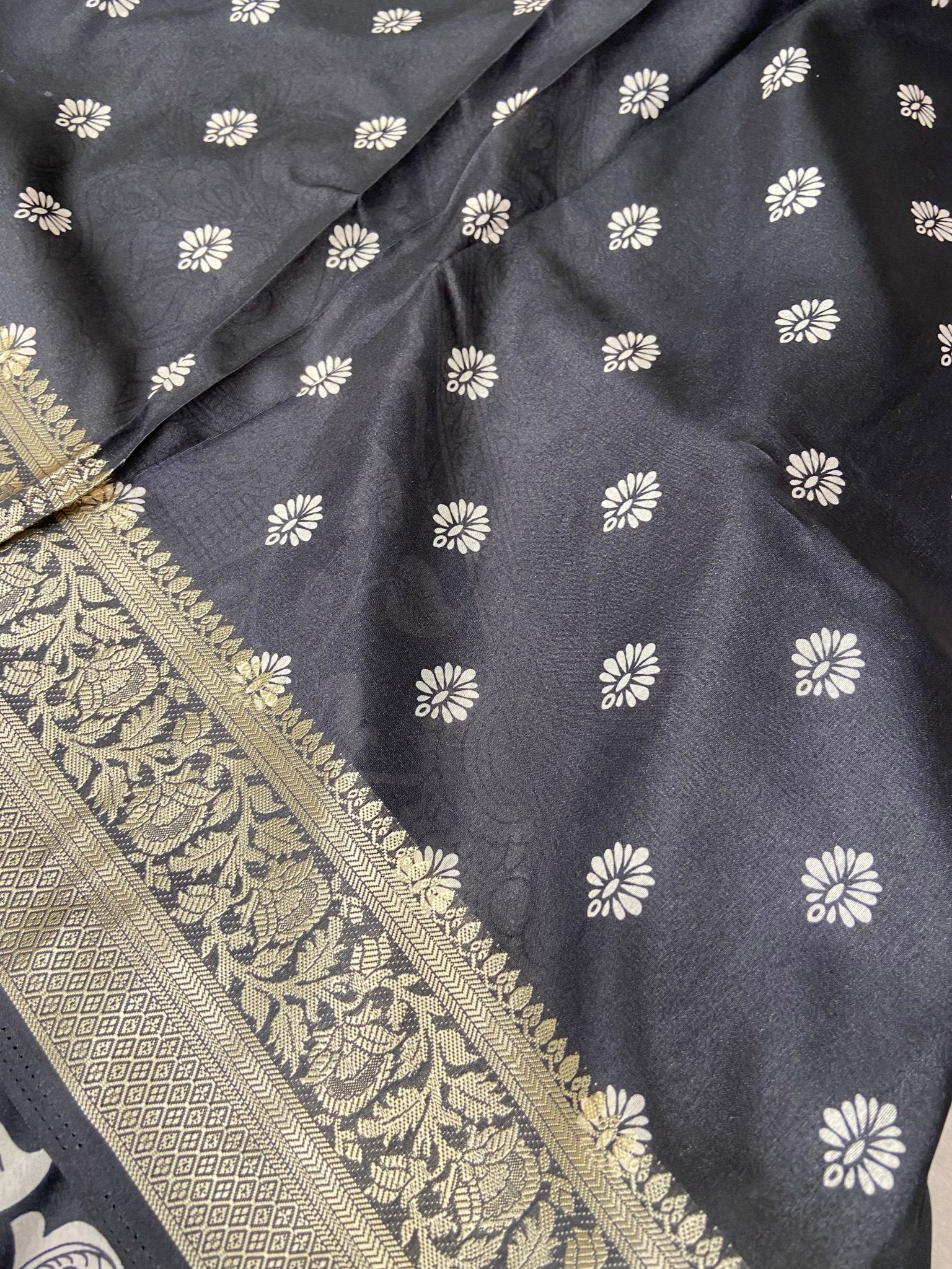 Premium Kalamkari Crepe Silk Saree - Kanjeevaram Silk Mandir
