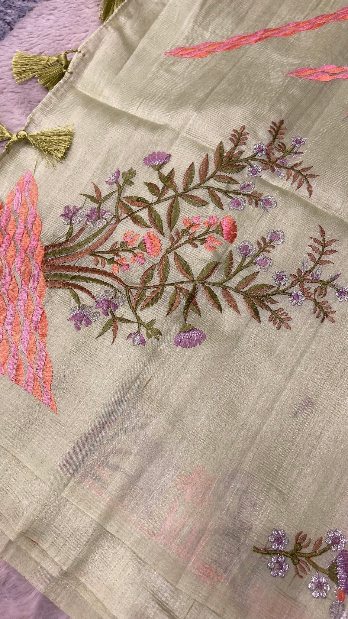 Premium Kosa Embroidery Saree - Kanjeevaram Silk Mandir
