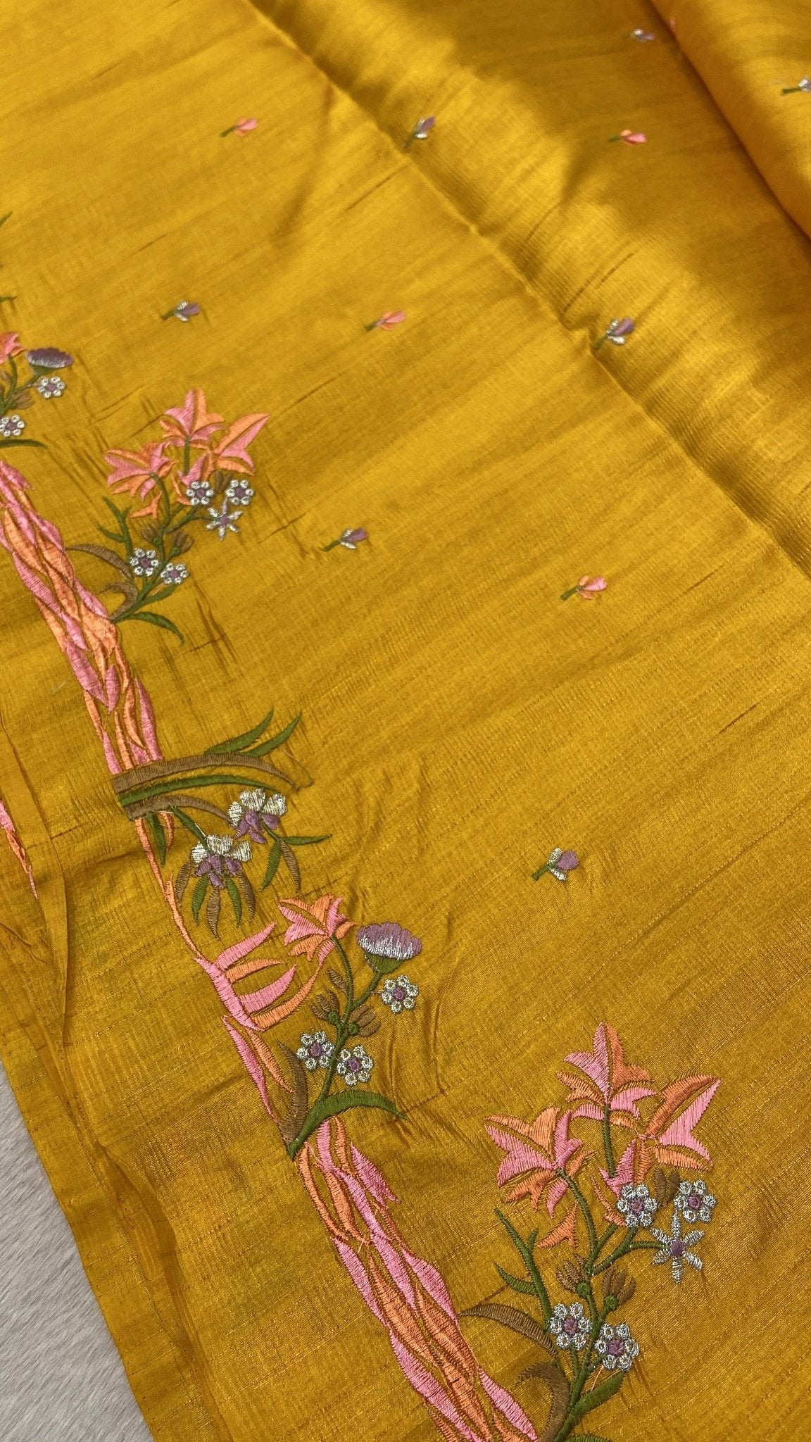 Premium Kosa Embroidery Saree - Kanjeevaram Silk Mandir
