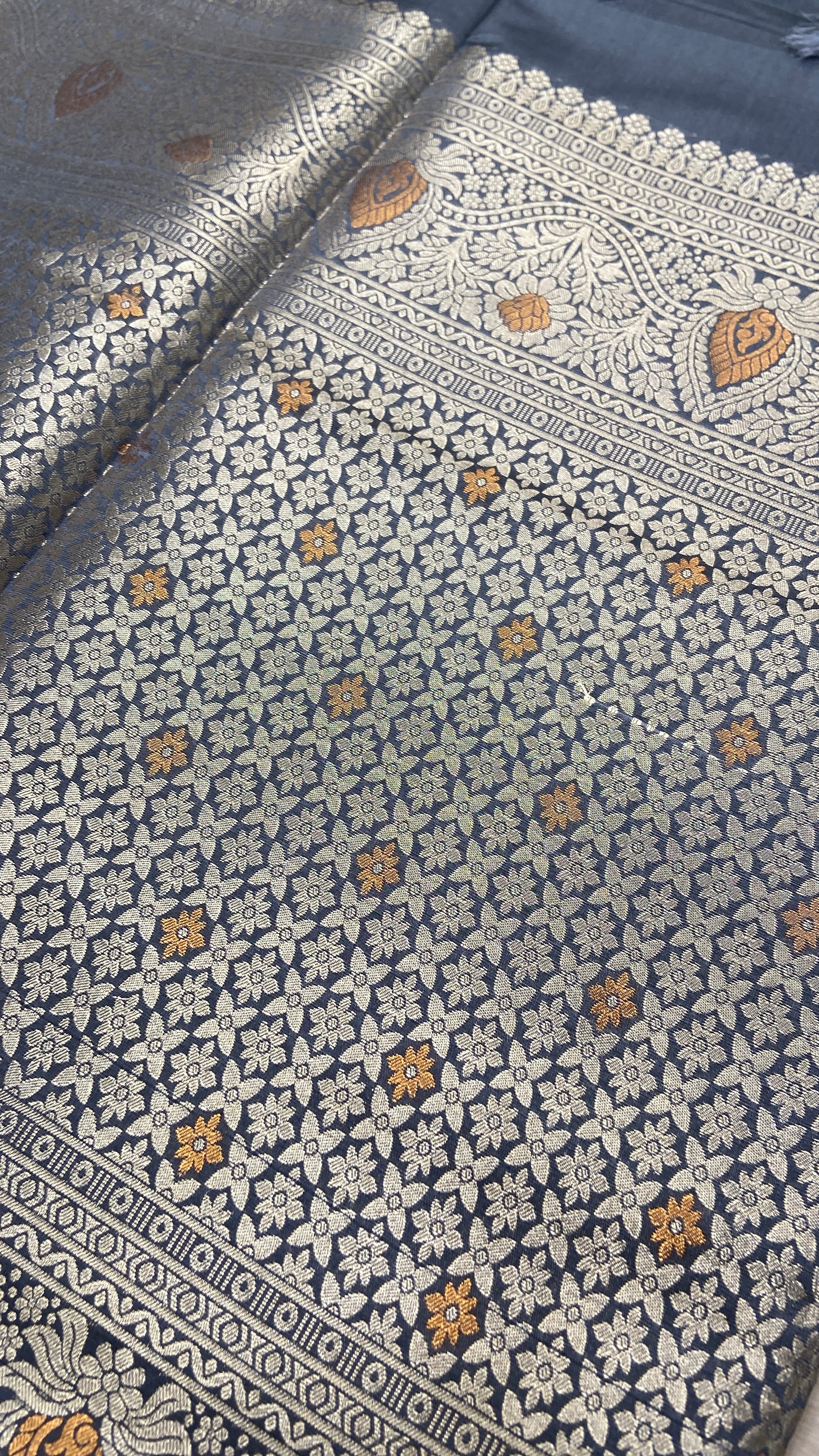 Premium Quality Luxury Silk Saree - Kanjeevaram Silk Mandir