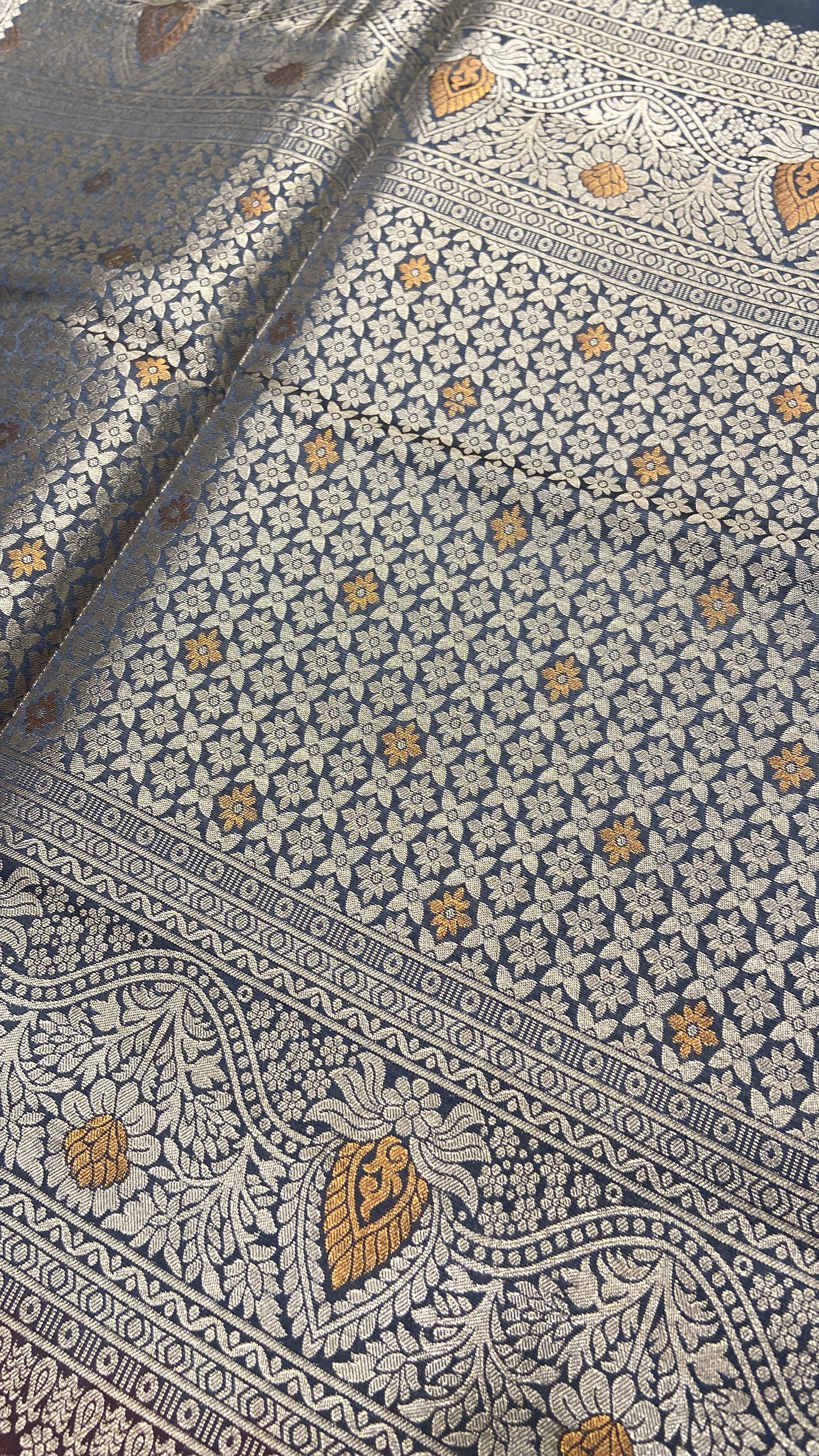 Premium Quality Luxury Silk Saree - Kanjeevaram Silk Mandir