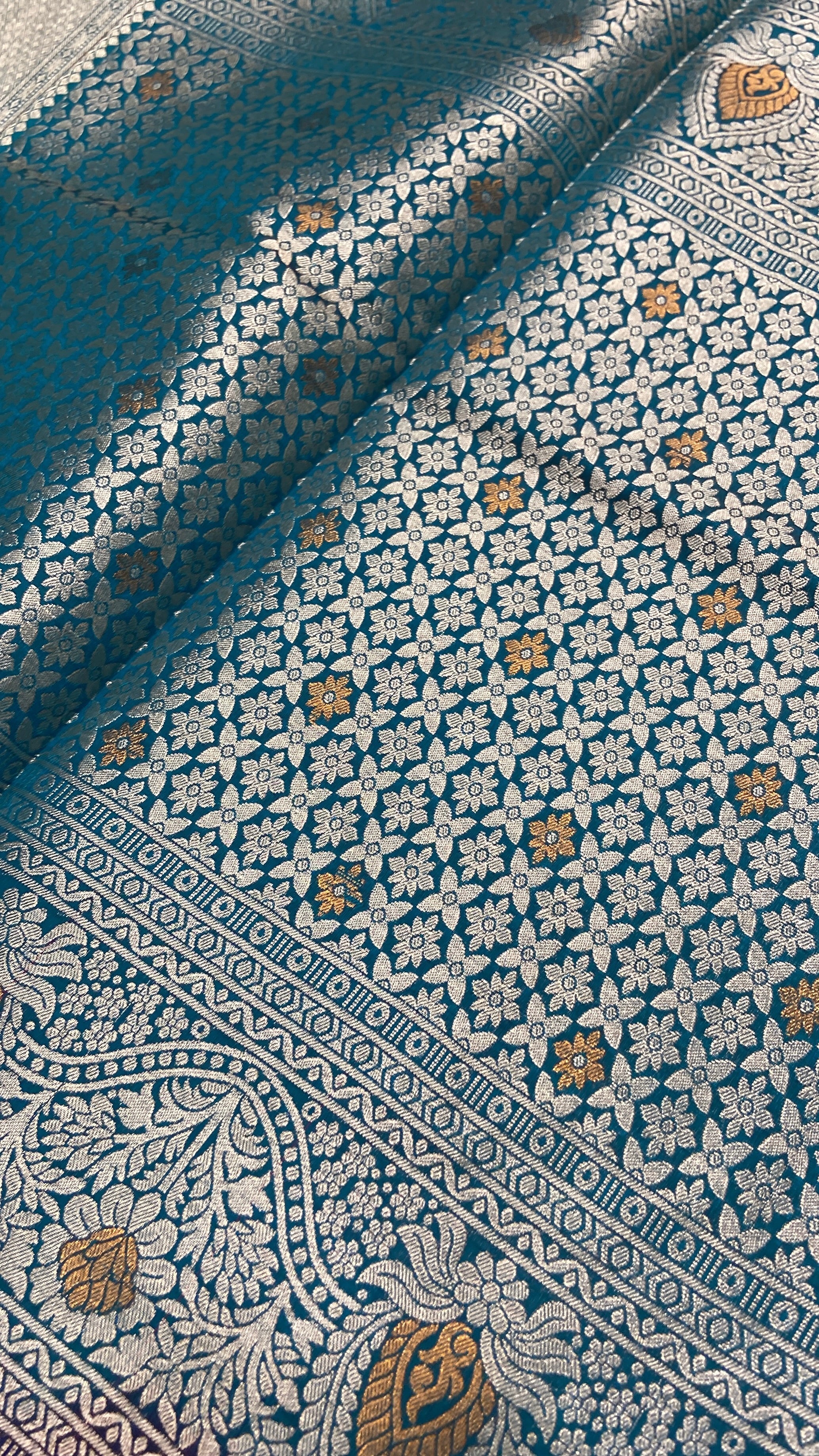 Premium Quality Luxury Silk Saree - Kanjeevaram Silk Mandir