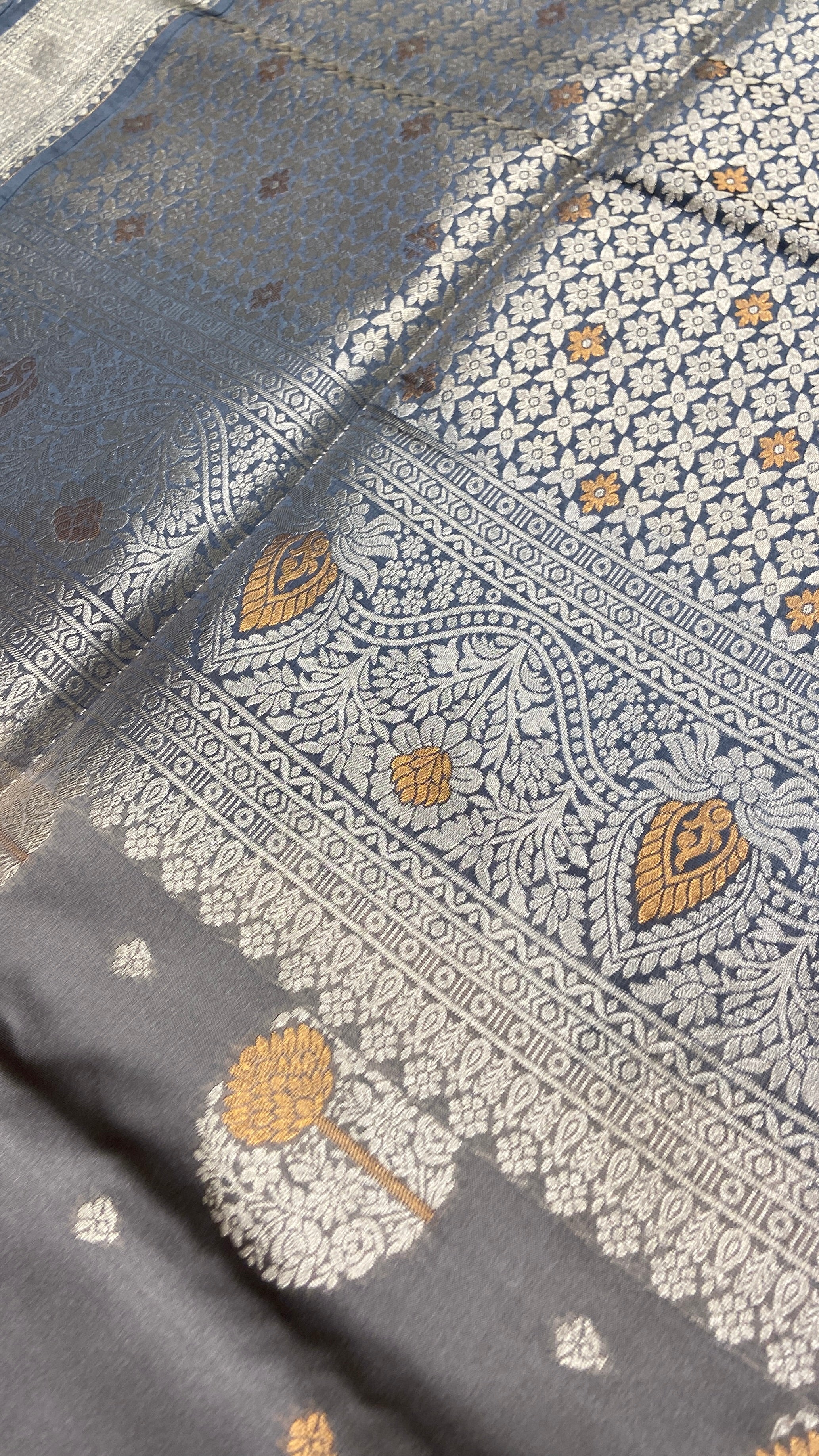Premium Quality Luxury Silk Saree - Kanjeevaram Silk Mandir