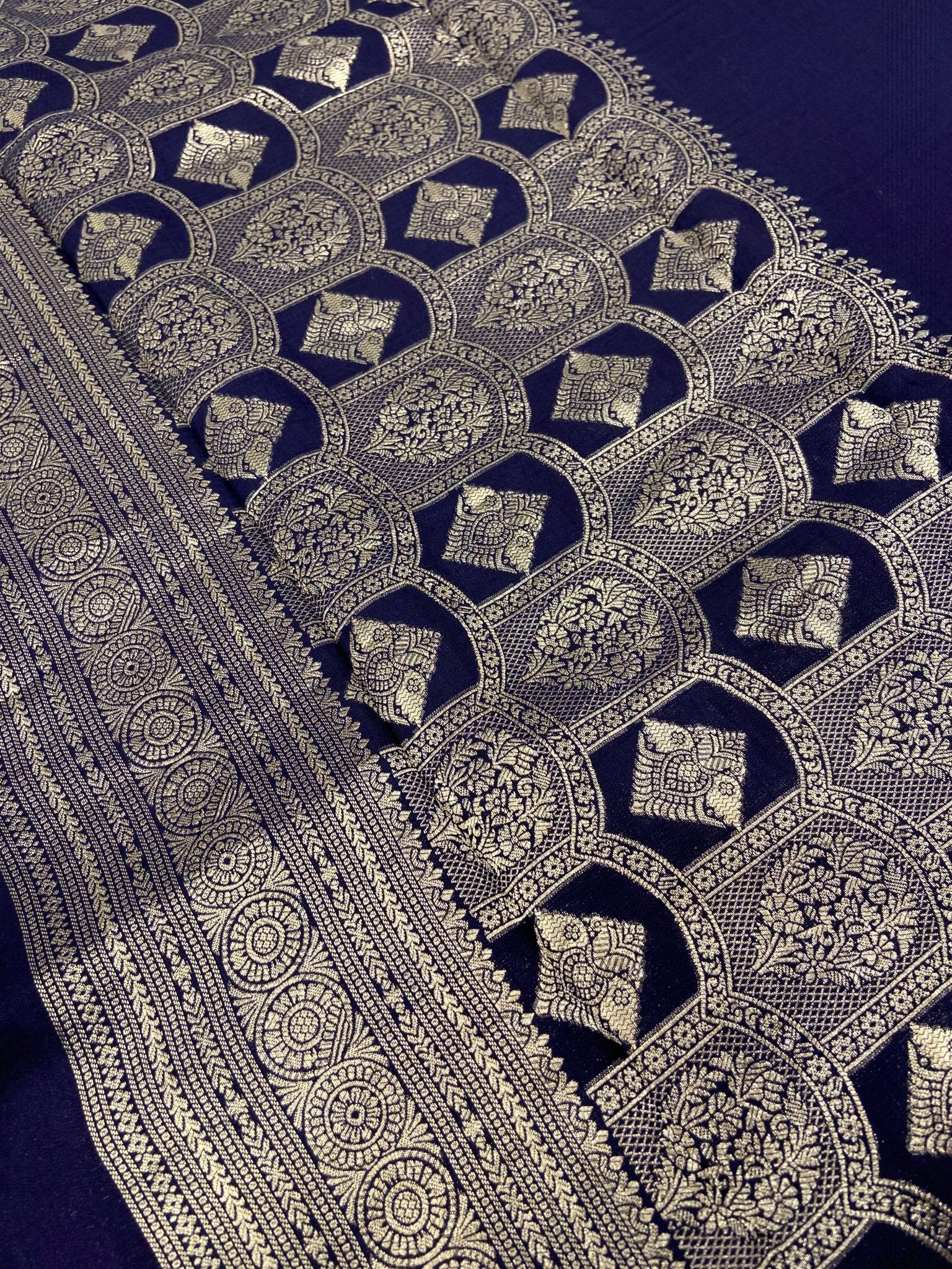 Premium Russian Silk Saree - Kanjeevaram Silk Mandir