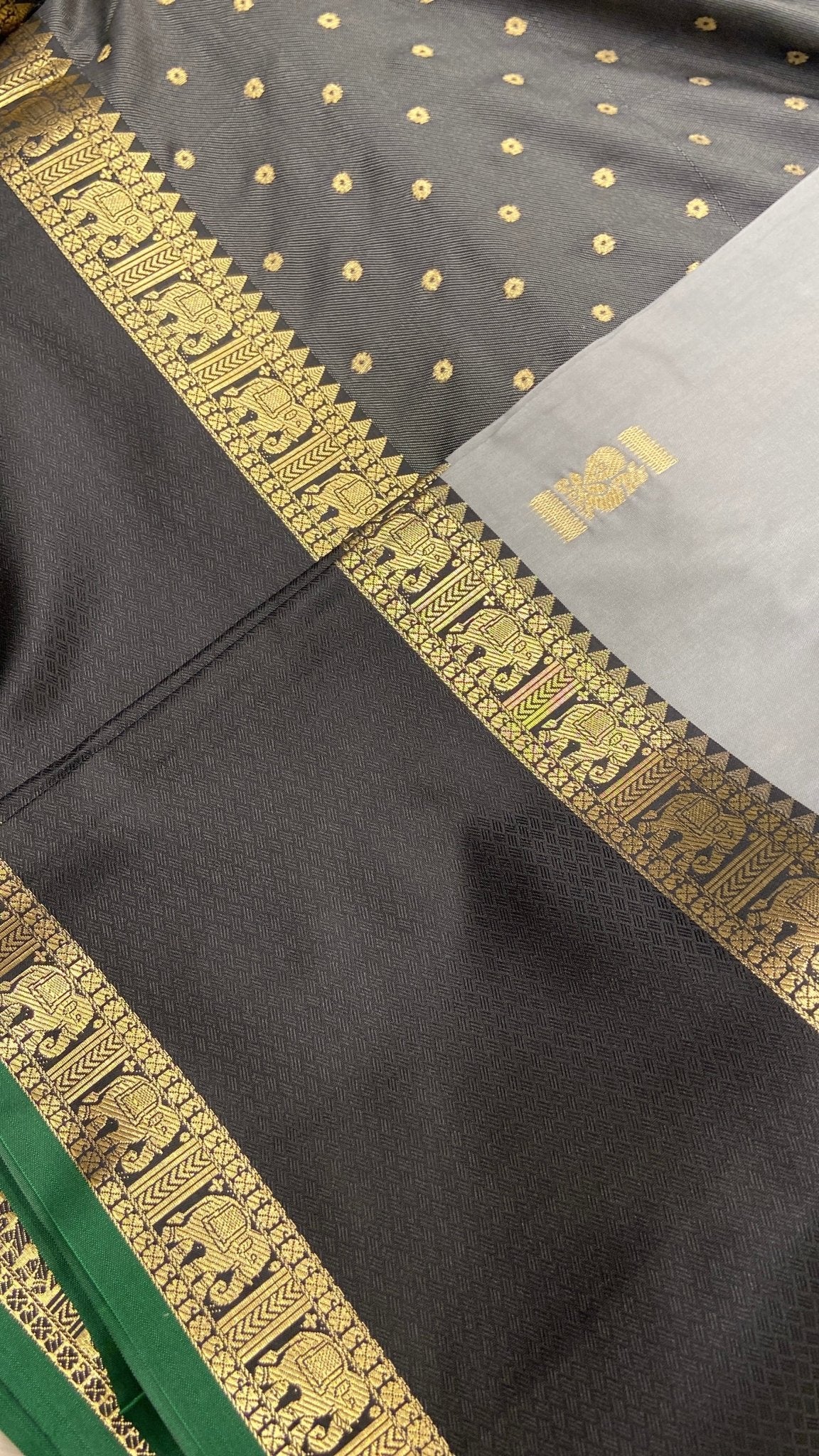 Premium Semi Kanchipuram Silk Saree (vintage) - Kanjeevaram Silk Mandir