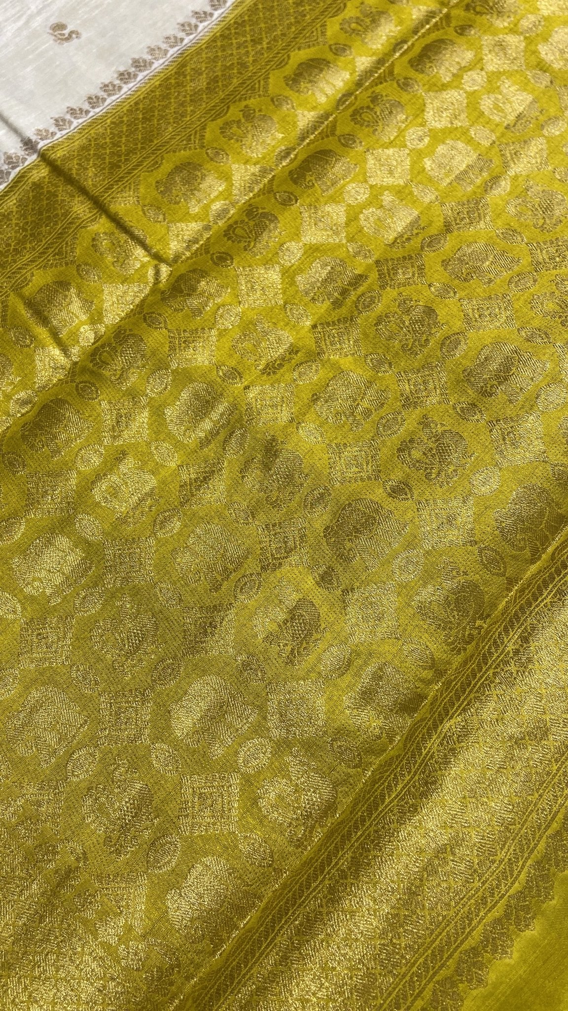 Premium semi Kolkata crepe silk saree - Kanjeevaram Silk Mandir