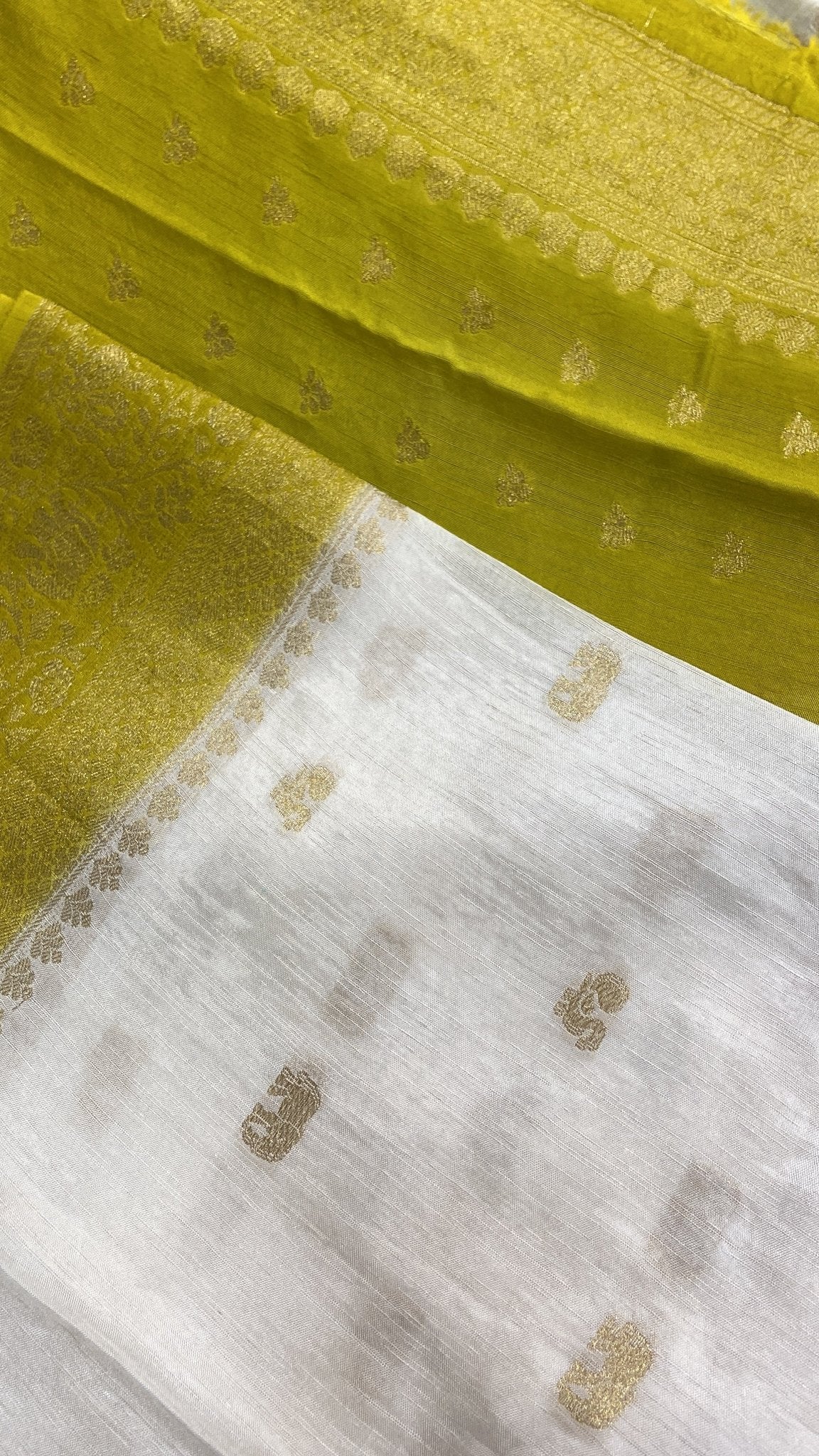 Premium semi Kolkata crepe silk saree - Kanjeevaram Silk Mandir