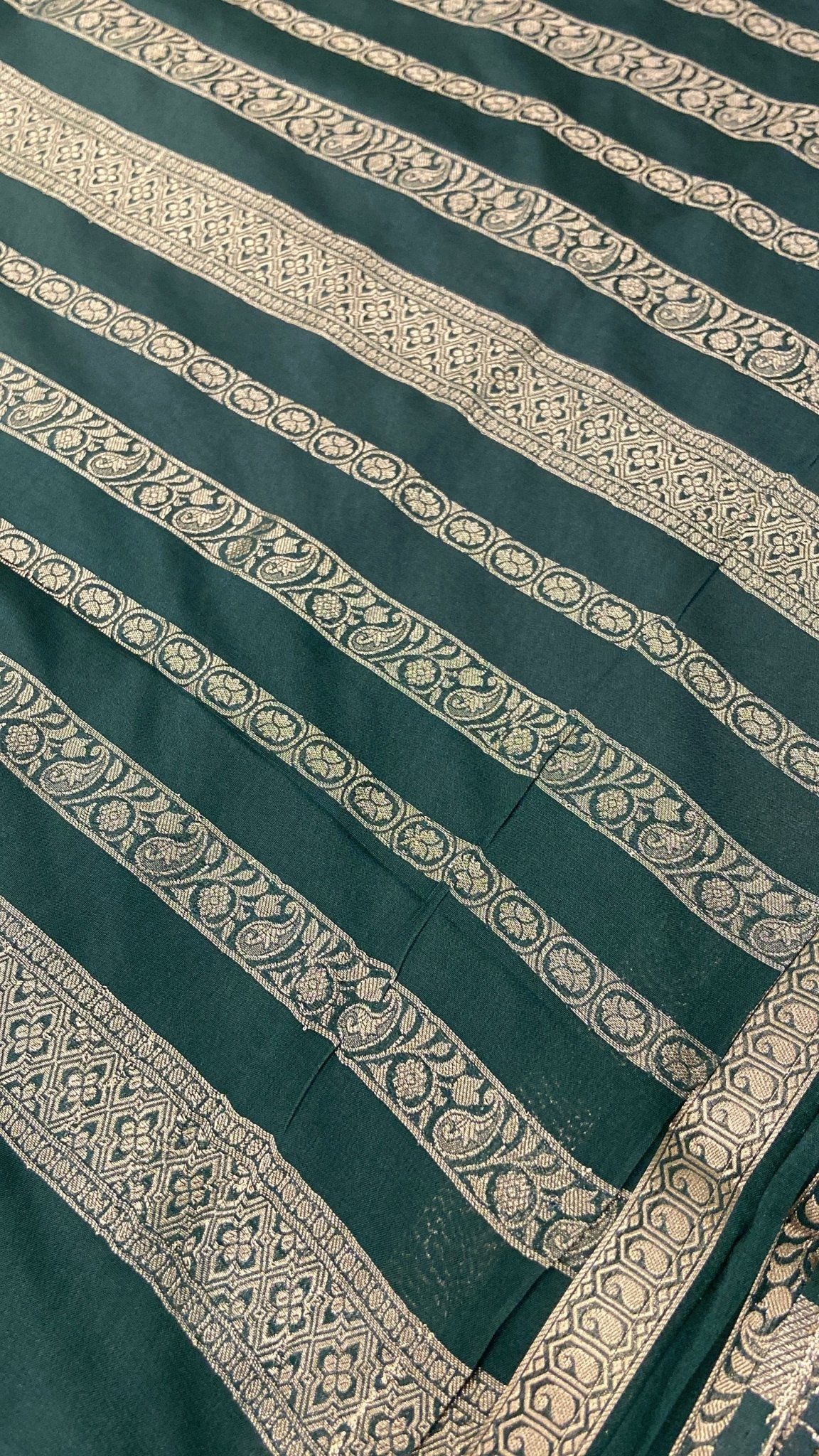 Premium Semi Mysore Crepe Silk Saree - Kanjeevaram Silk Mandir