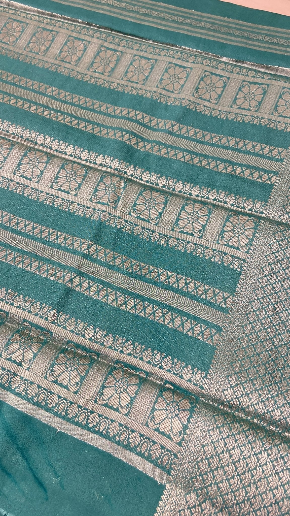 Premium Soft Georgette Saree - Kanjeevaram Silk Mandir