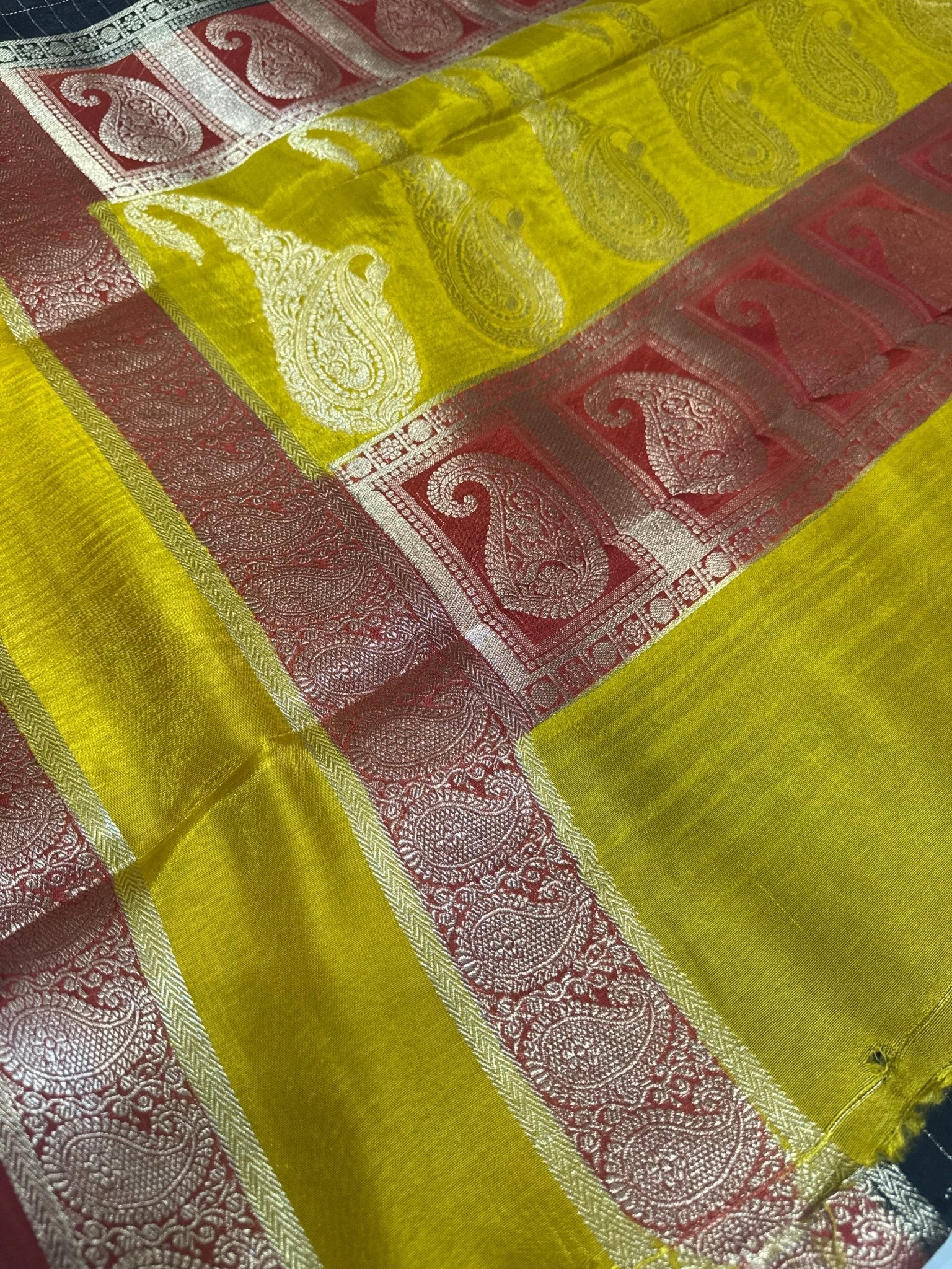 Premium viscose 3d design crepe silk saree 🖤 - Kanjeevaram Silk Mandir