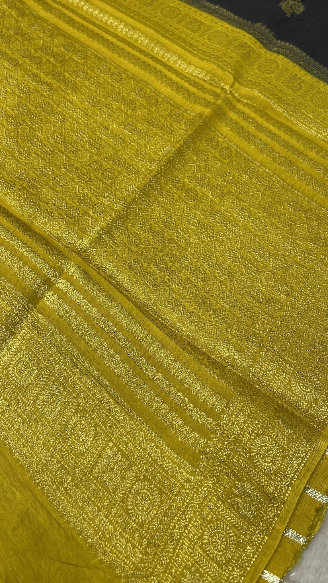 Premium Viscose Crepe Saree🖤✨ - Kanjeevaram Silk Mandir