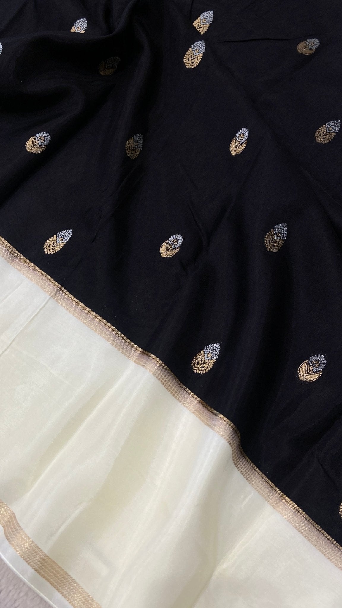 Premium viscose crepe saree - Kanjeevaram Silk Mandir