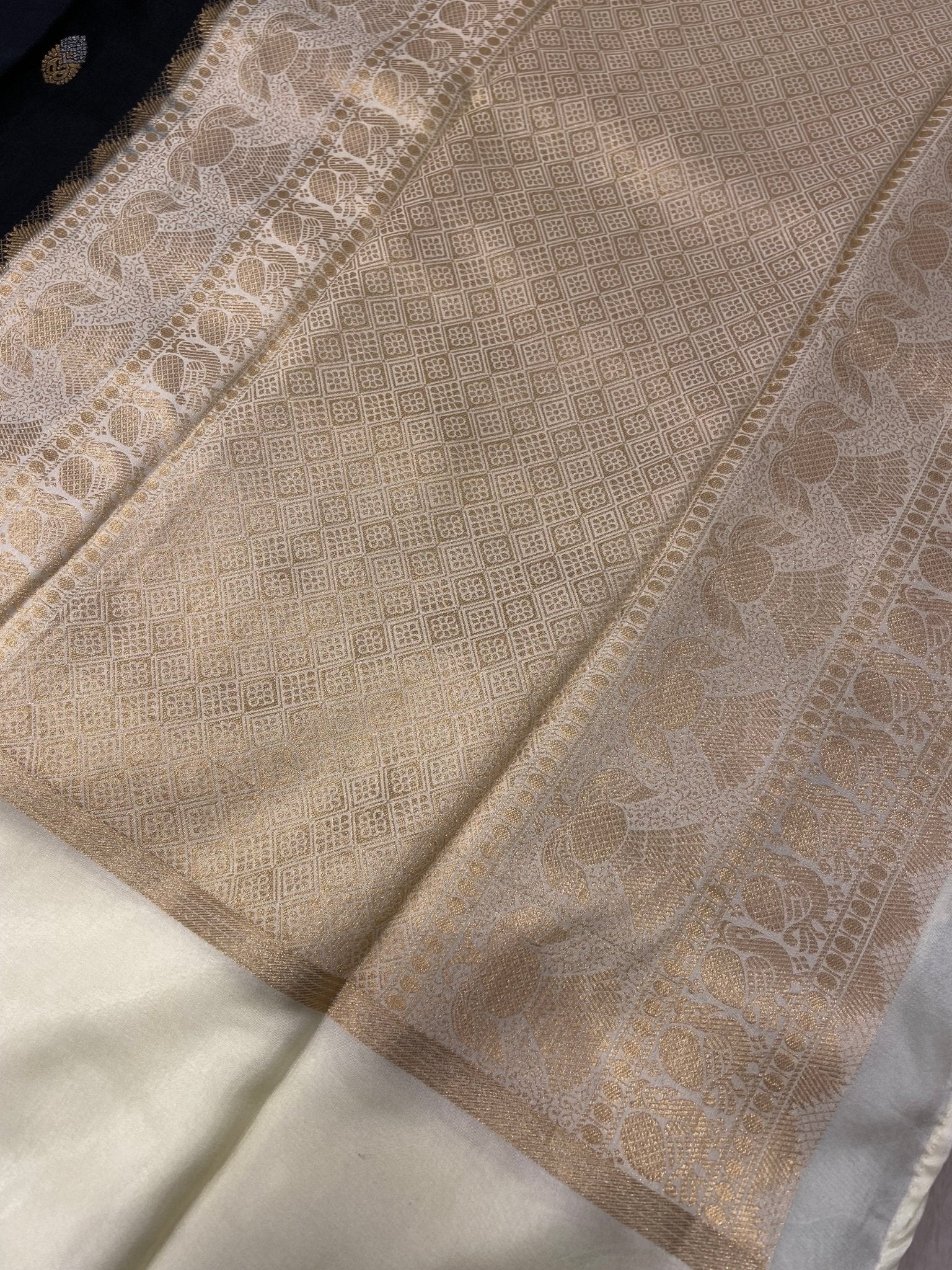 Premium viscose crepe saree - Kanjeevaram Silk Mandir