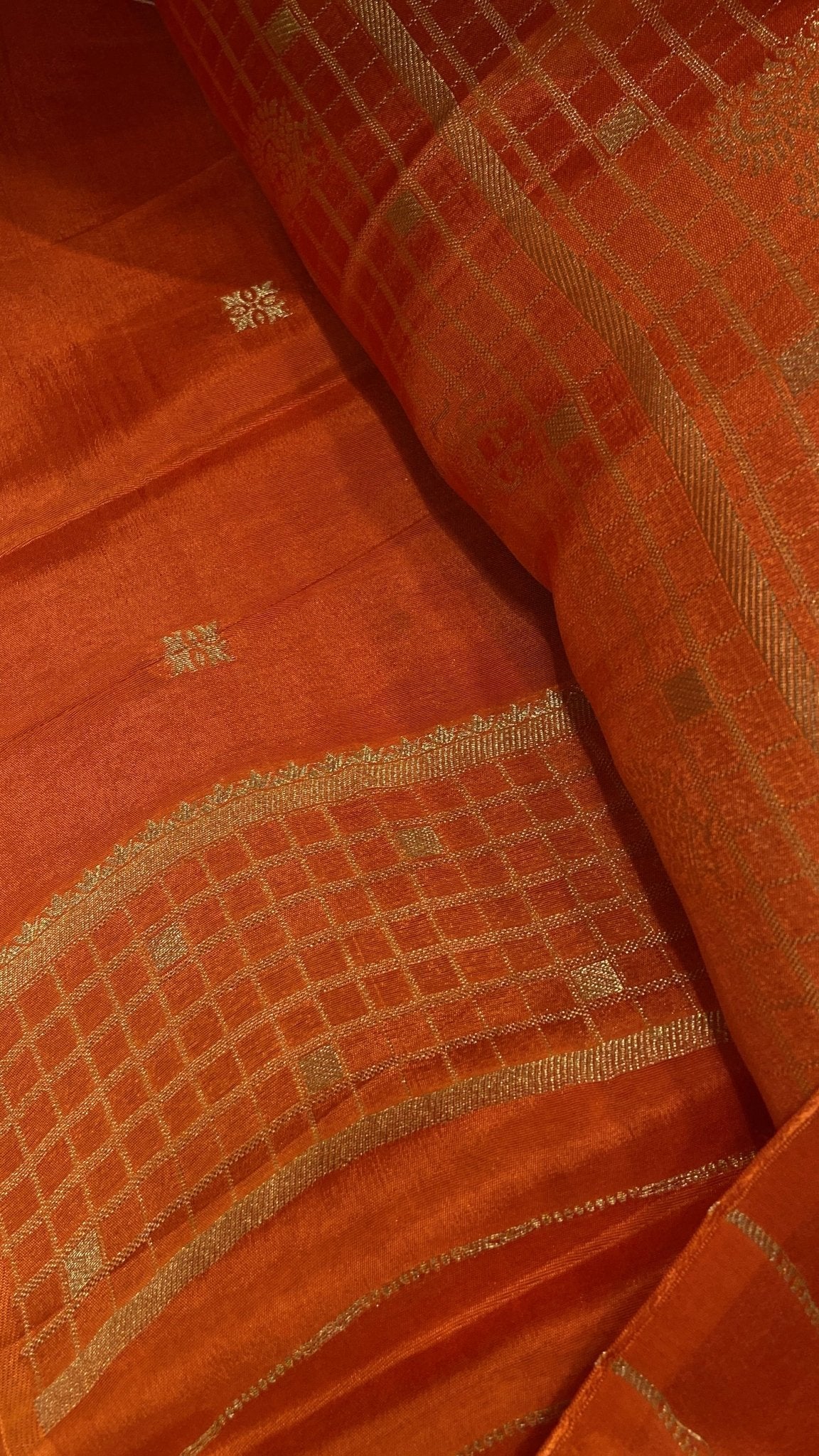Premium Viscose Crepe Saree🖤 - Kanjeevaram Silk Mandir
