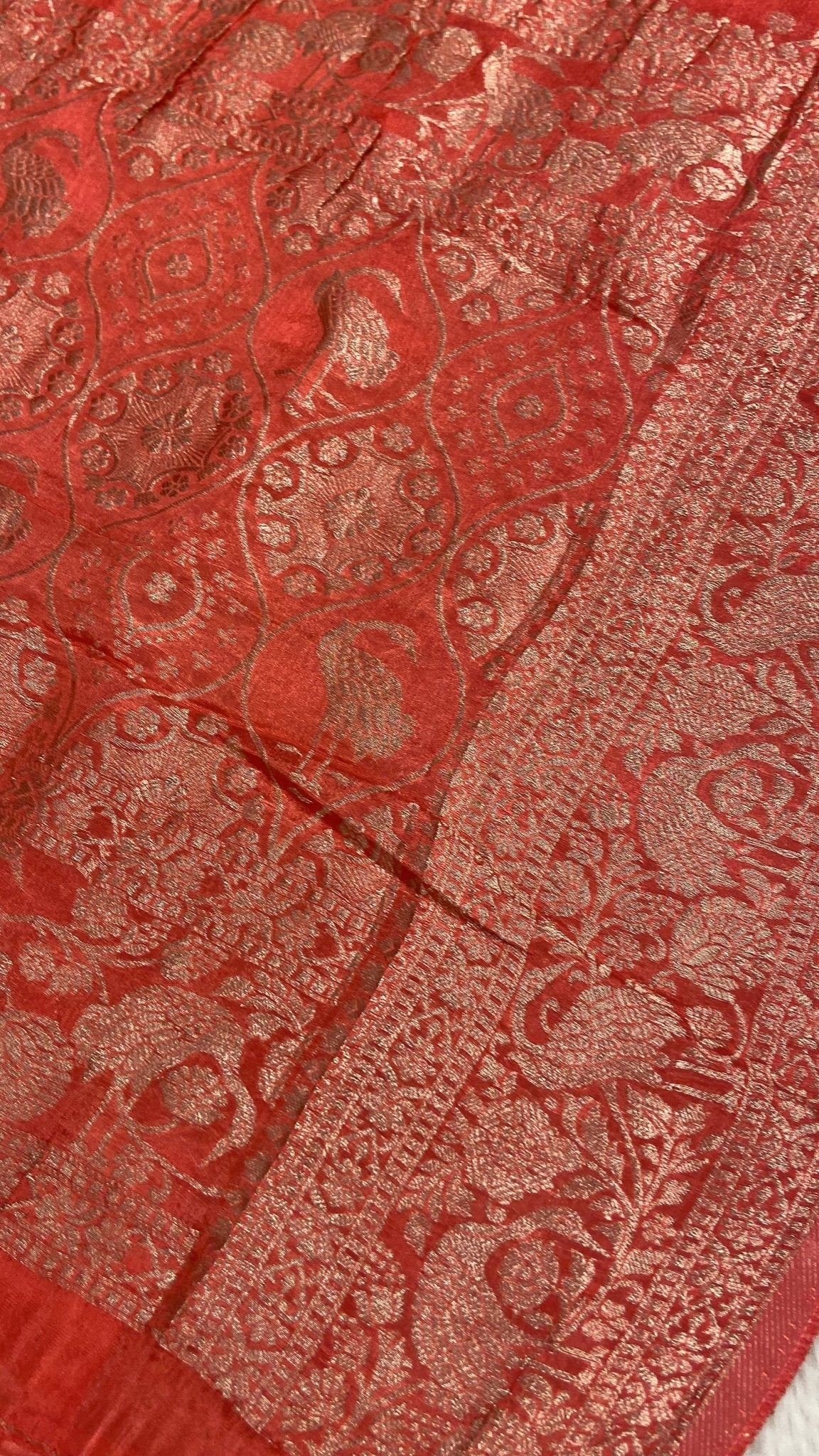 Premium Wrinkle Crepe Silk Saree✨ - Kanjeevaram Silk Mandir