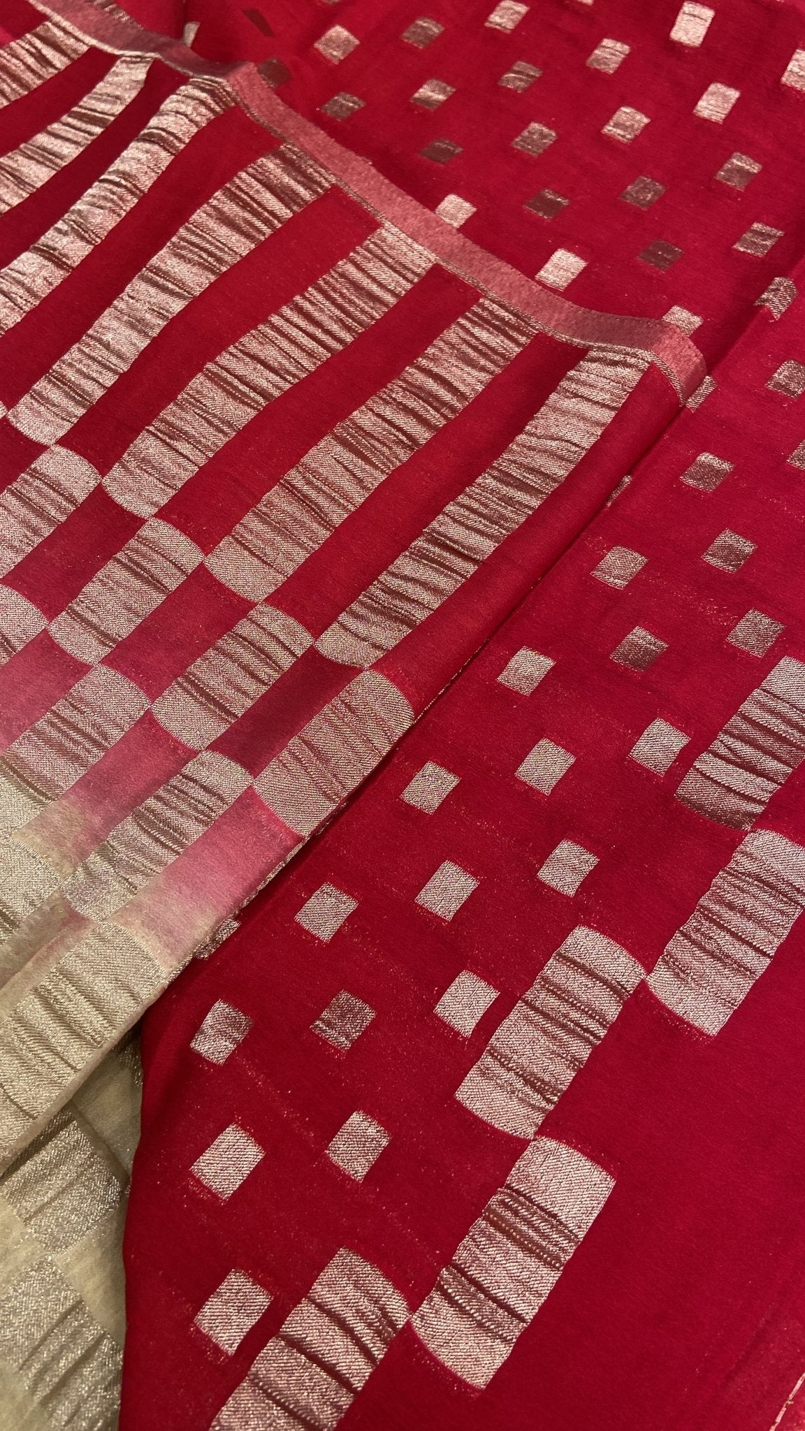 Premium Wrinkle Crepe Silk Saree - Kanjeevaram Silk Mandir