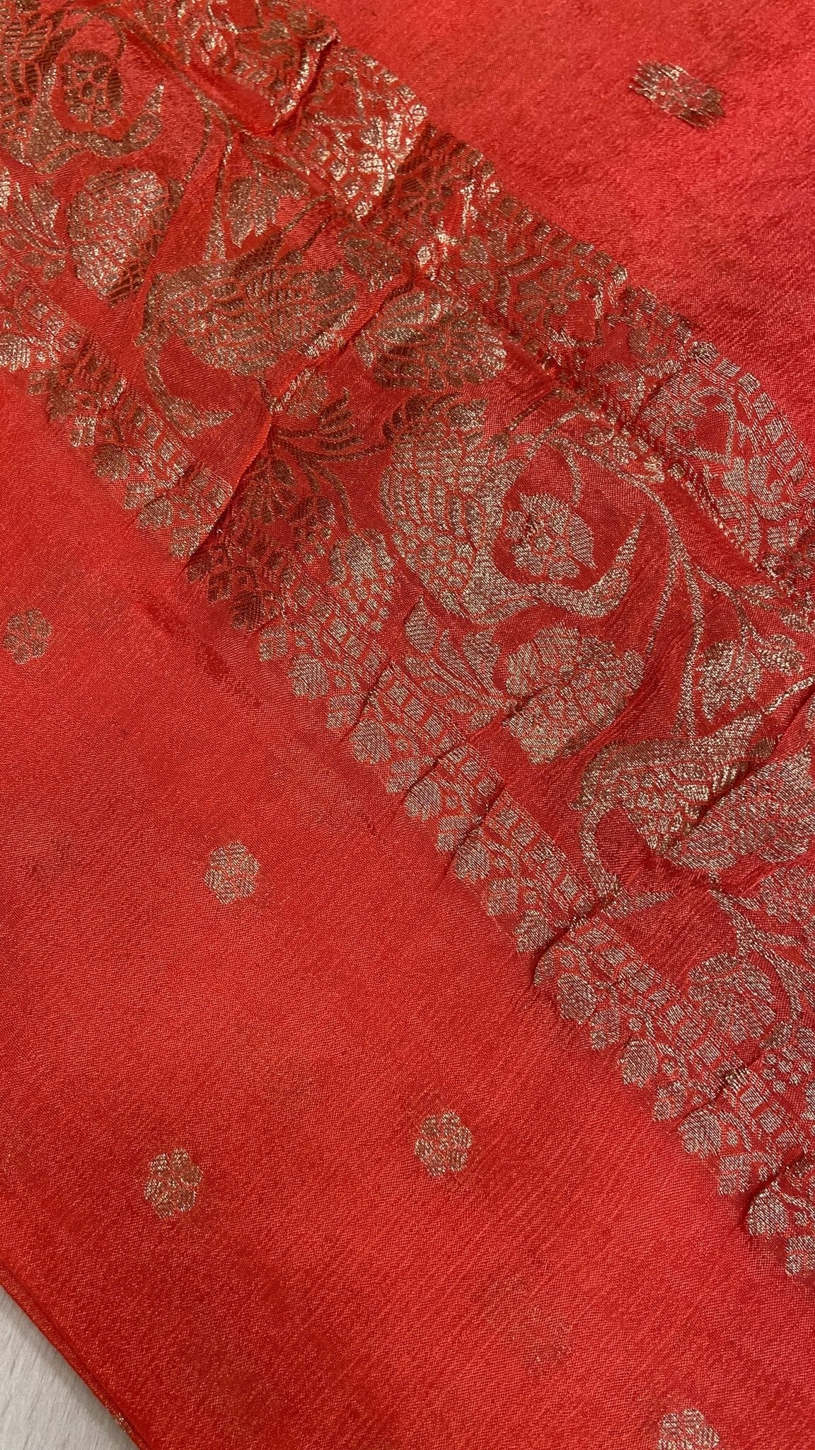 Premium Wrinkle Crepe Silk Saree✨ - Kanjeevaram Silk Mandir