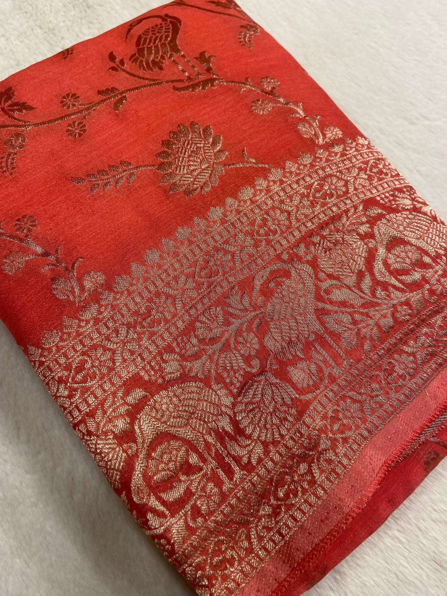 Premium Wrinkle Crepe Silk Saree✨ - Kanjeevaram Silk Mandir
