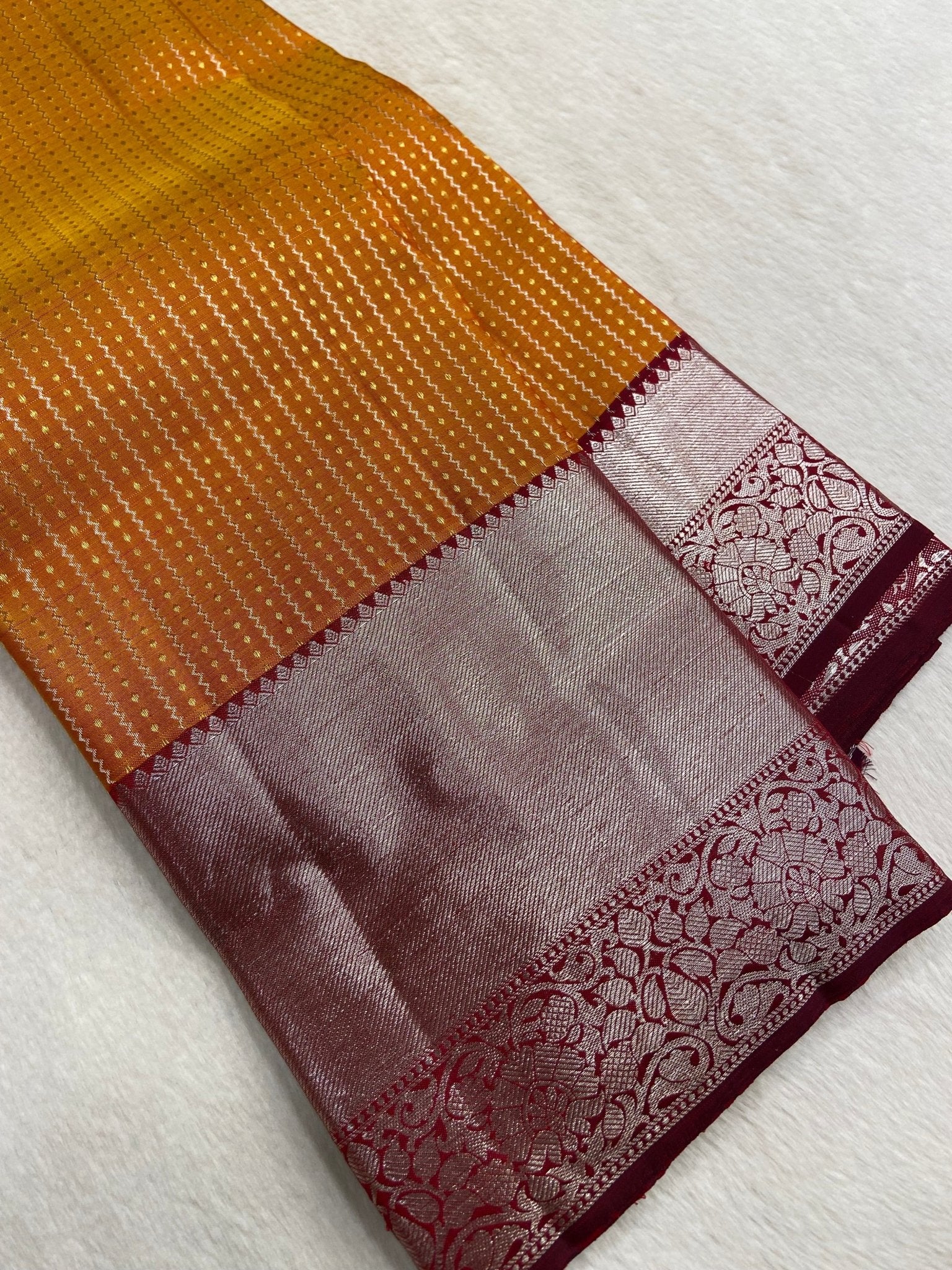 Pure 1G zari handloom Kanjeevaram silk mark certified saree - Kanjeevaram Silk Mandir