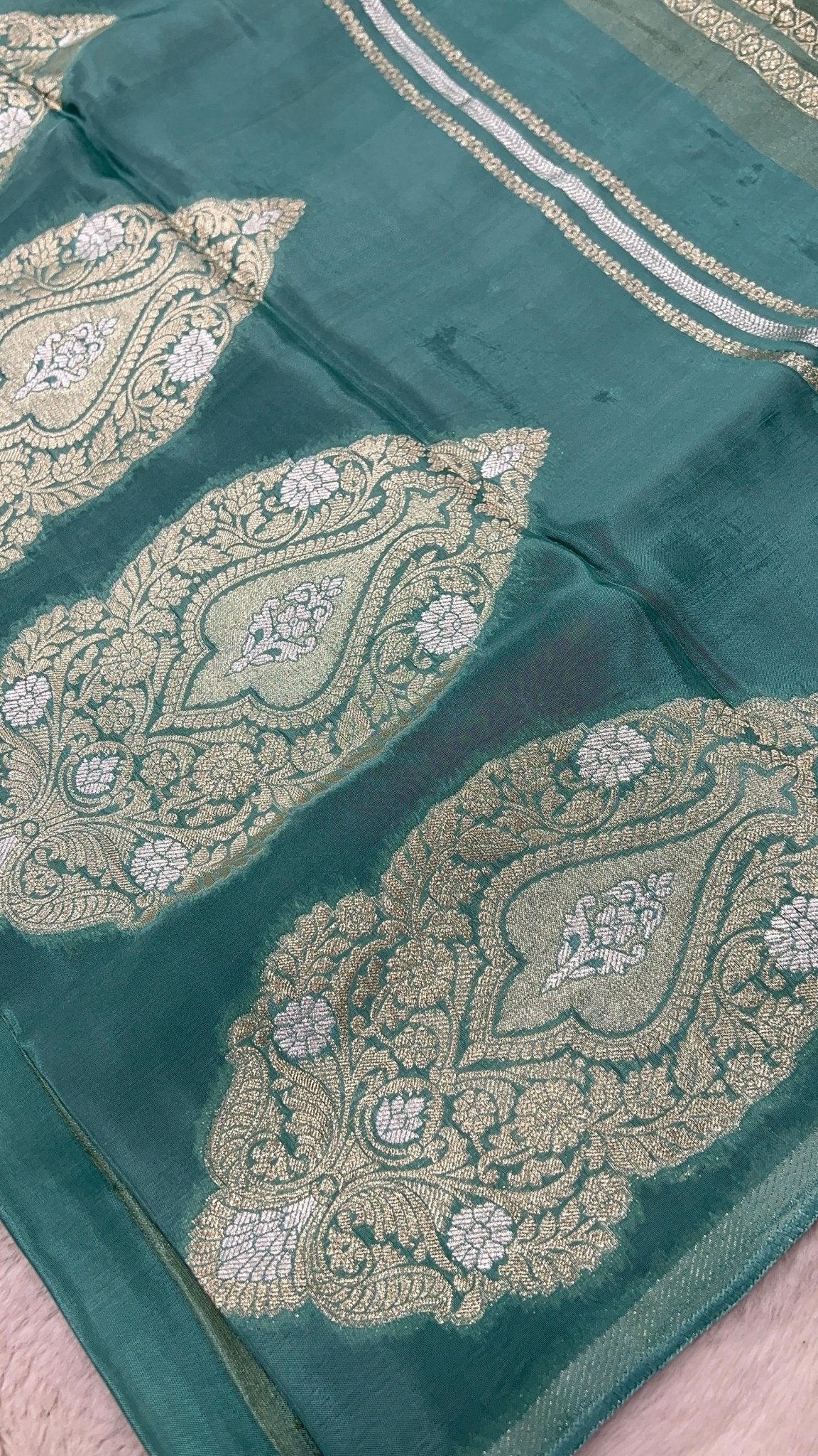 Pure Chinnon Saree - Kanjeevaram Silk Mandir