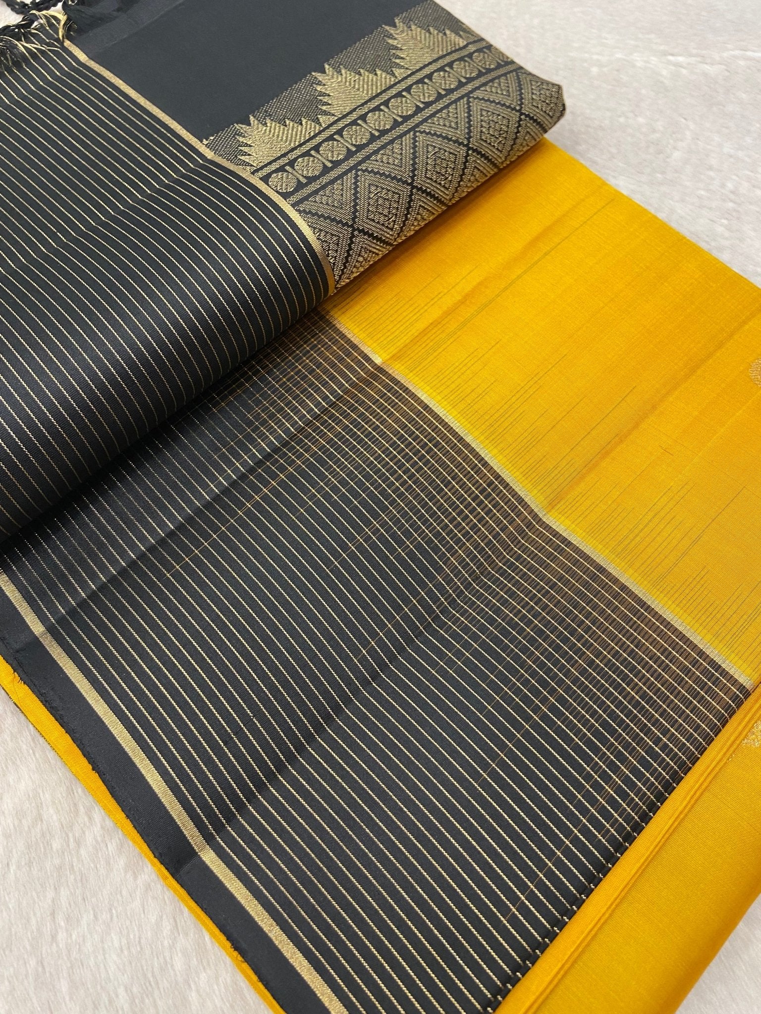 Pure Handloom Kanjeevaram Soft Silk Mark Certified Saree - Kanjeevaram Silk Mandir