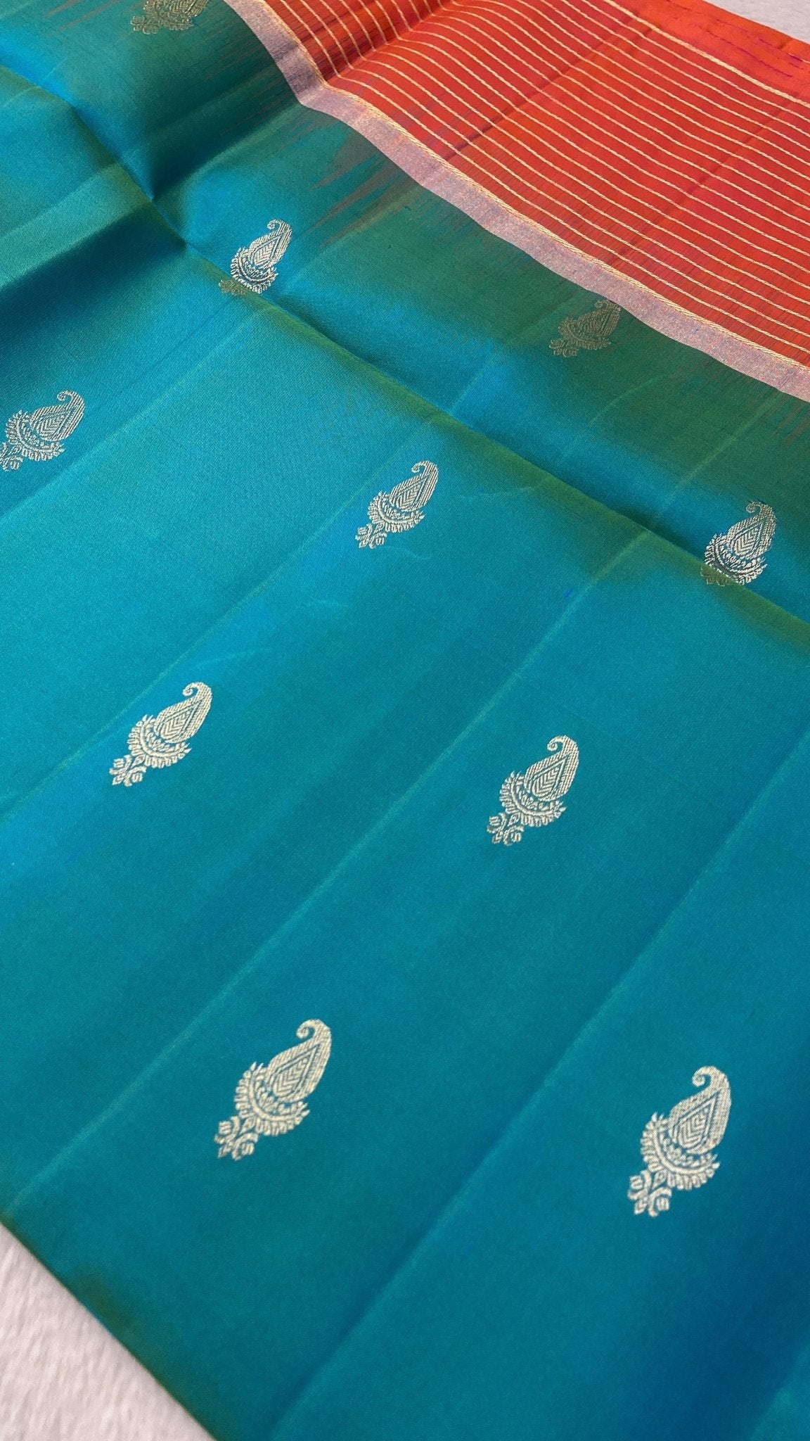 Pure Handloom Kanjeevaram Soft Silk Mark Certified Saree - Kanjeevaram Silk Mandir