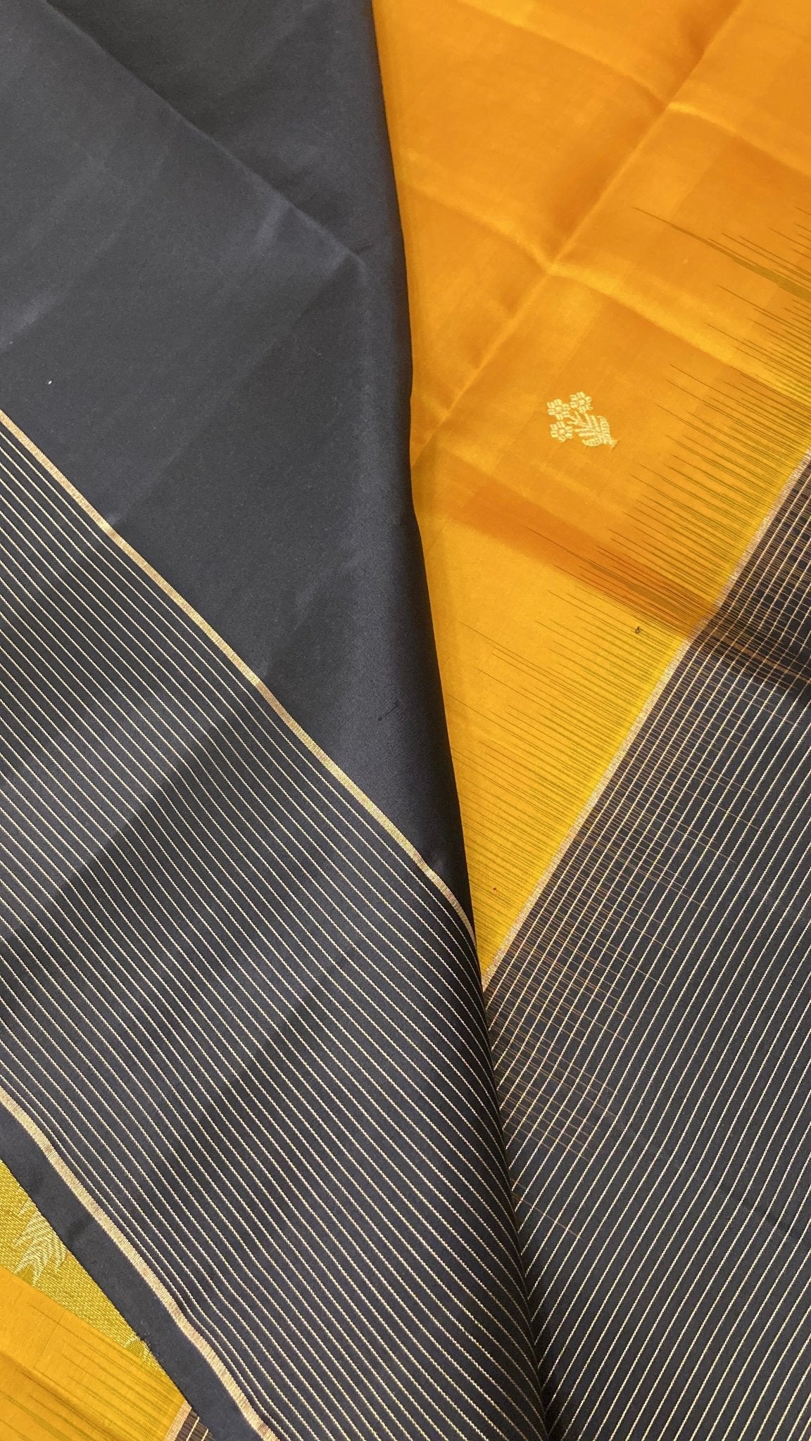 Pure Handloom Kanjeevaram Soft Silk Mark Certified Saree - Kanjeevaram Silk Mandir