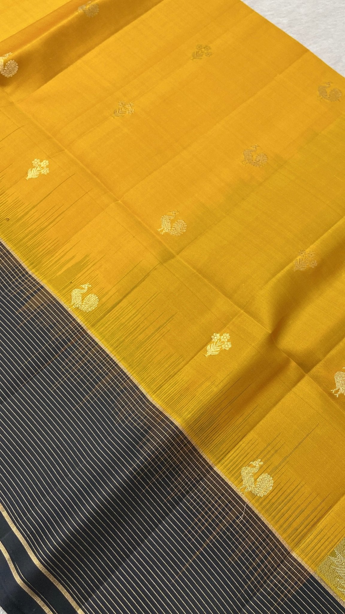 Pure Handloom Kanjeevaram Soft Silk Mark Certified Saree - Kanjeevaram Silk Mandir