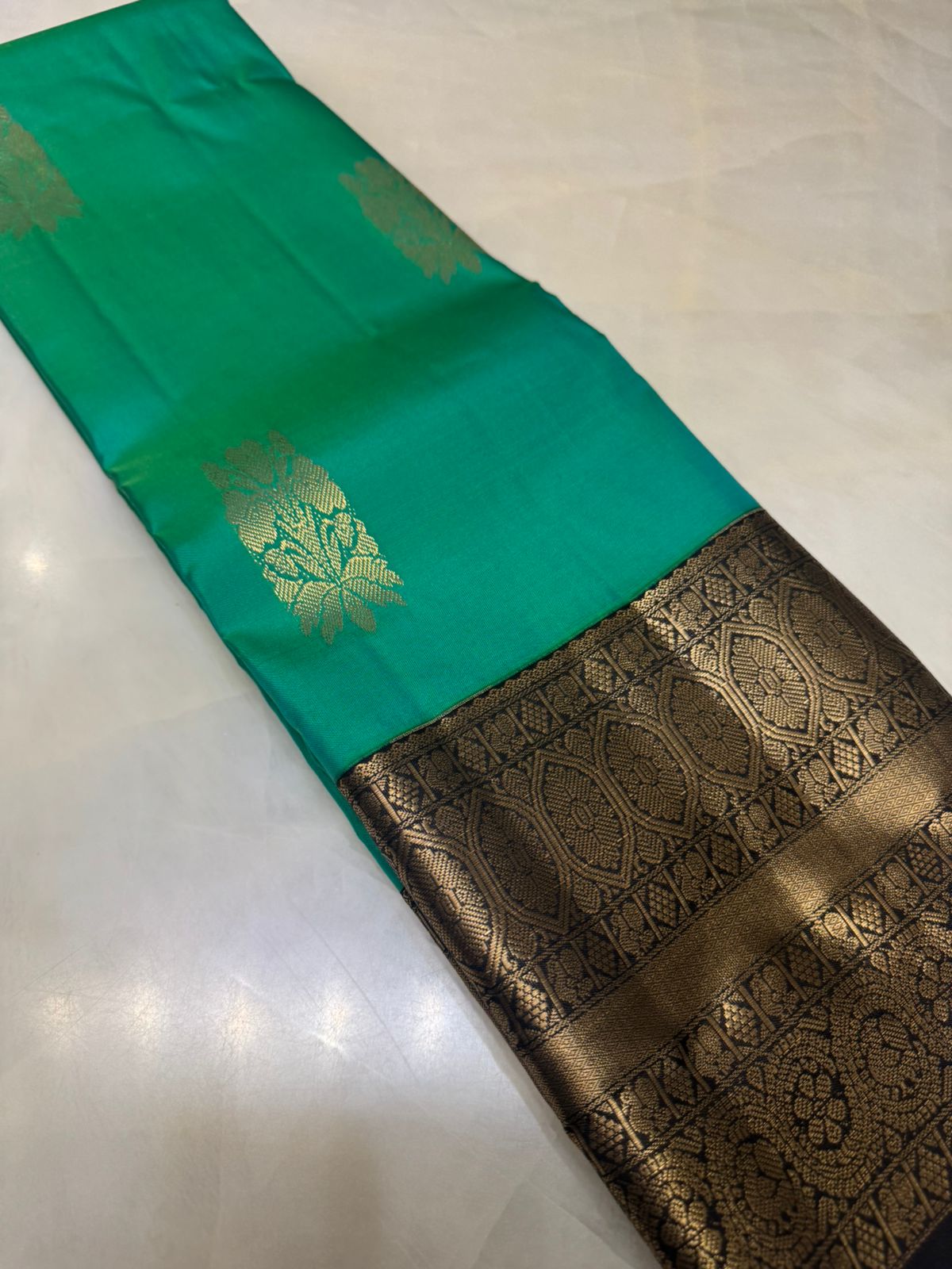 Pure Kanjeevaram silk mark certified saree - Kanjeevaram Silk Mandir
